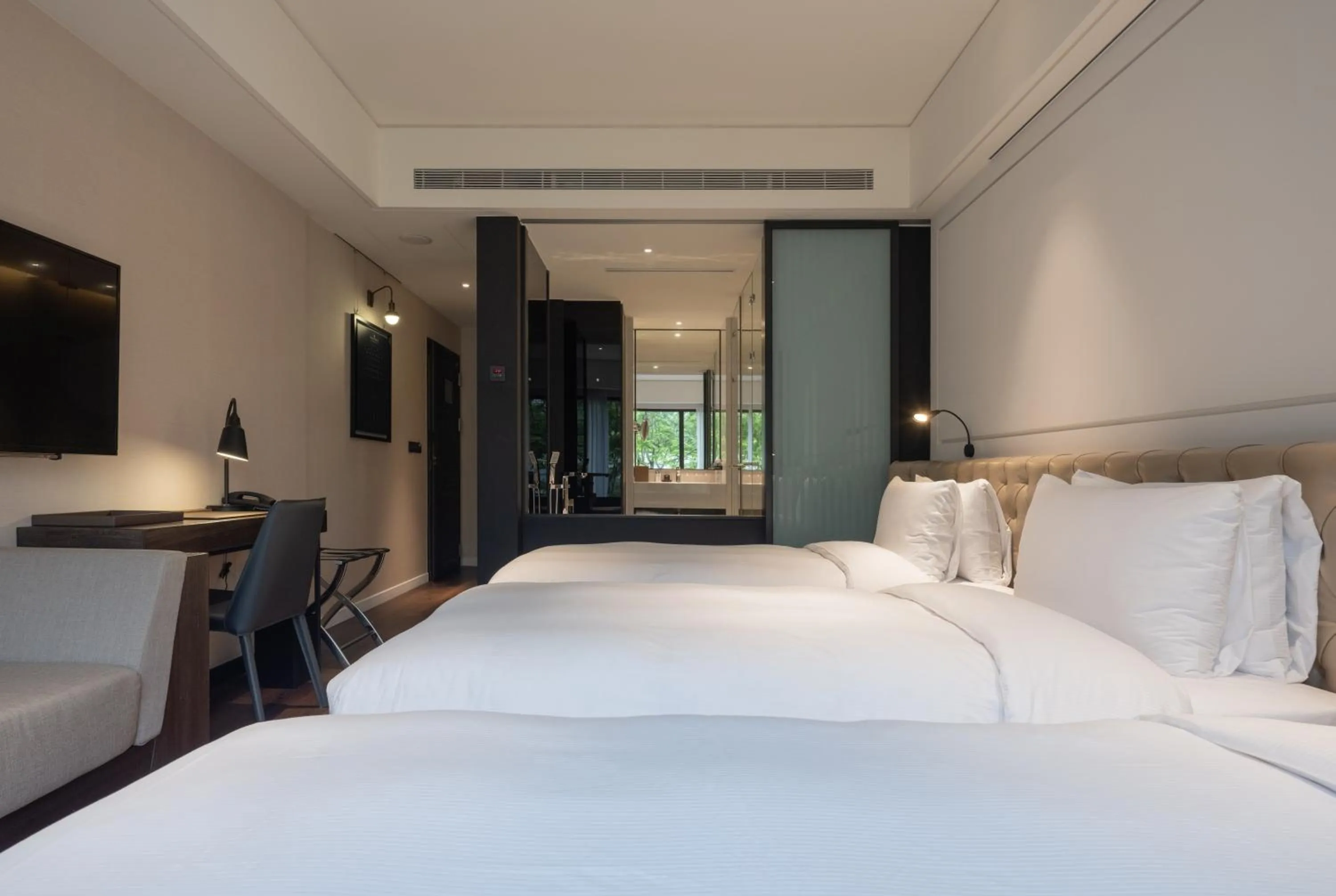 Photo of the whole room, Bed in Hotel Mvsa+Michelin 2 Starred Molino de Urdàniz