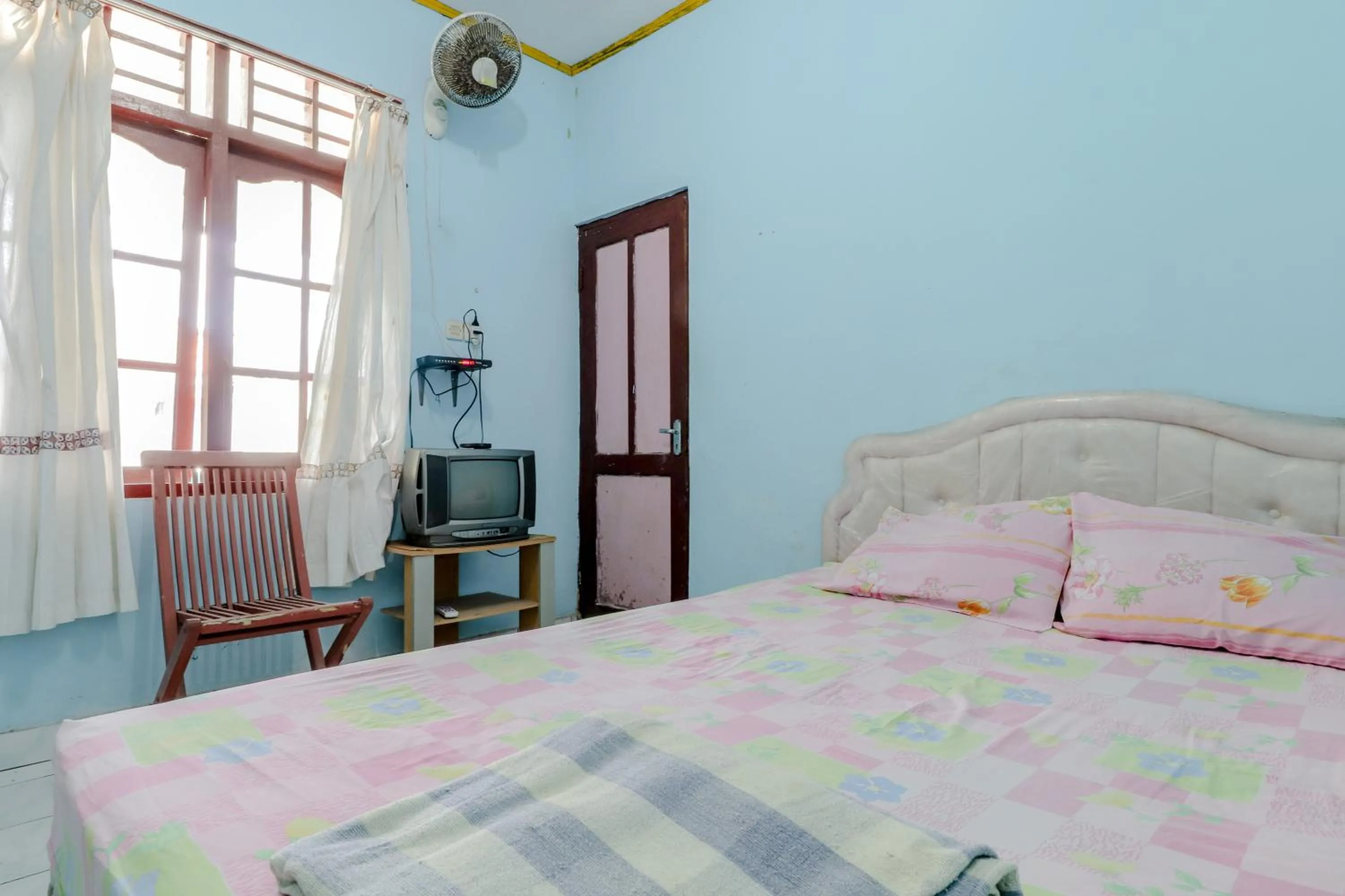 Bedroom, Bed in Losmen Parikesit