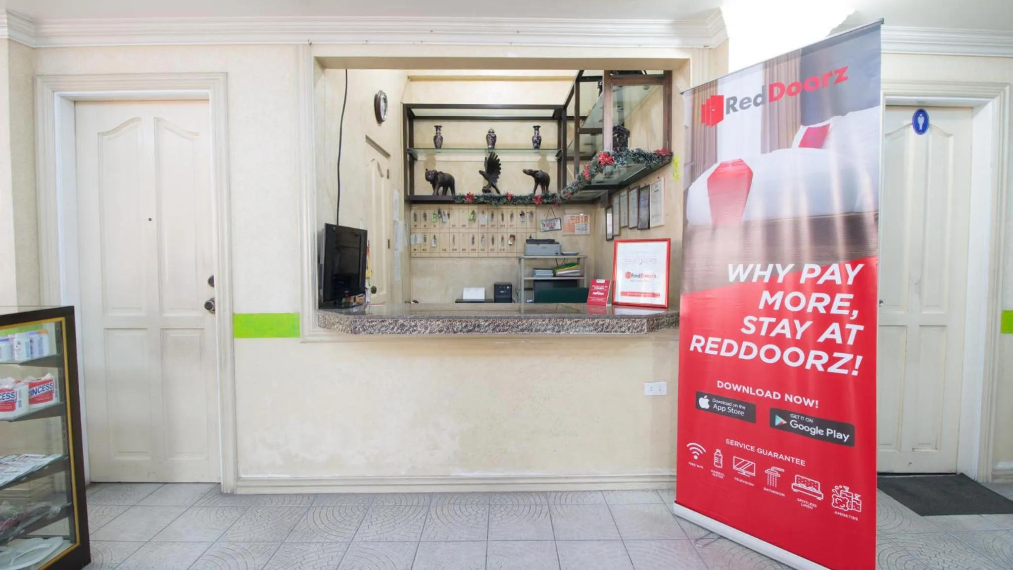 Lobby or reception in RedDoorz at Praferosa Resort Hotel Calamba