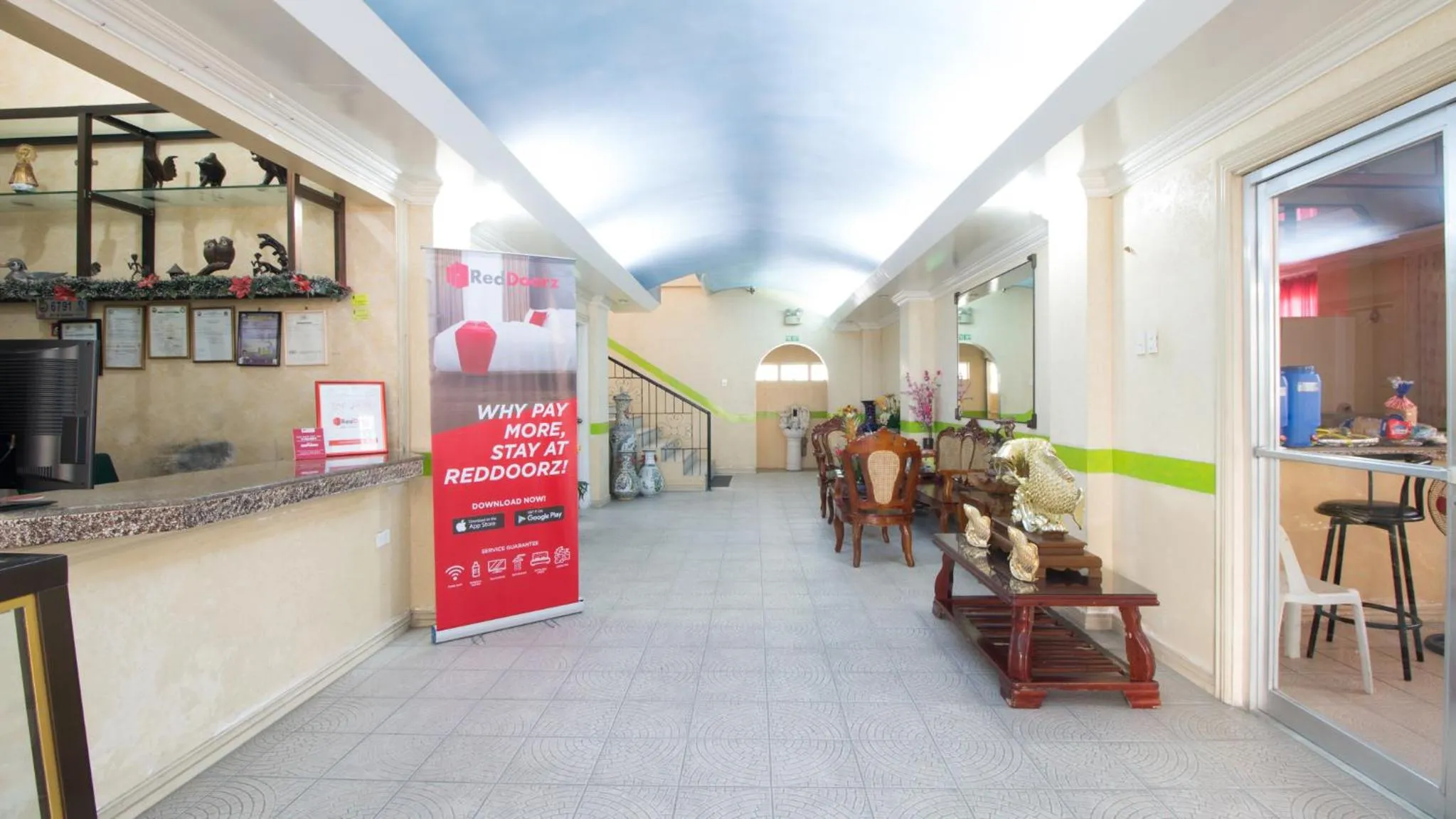 Lobby or reception in RedDoorz at Praferosa Resort Hotel Calamba