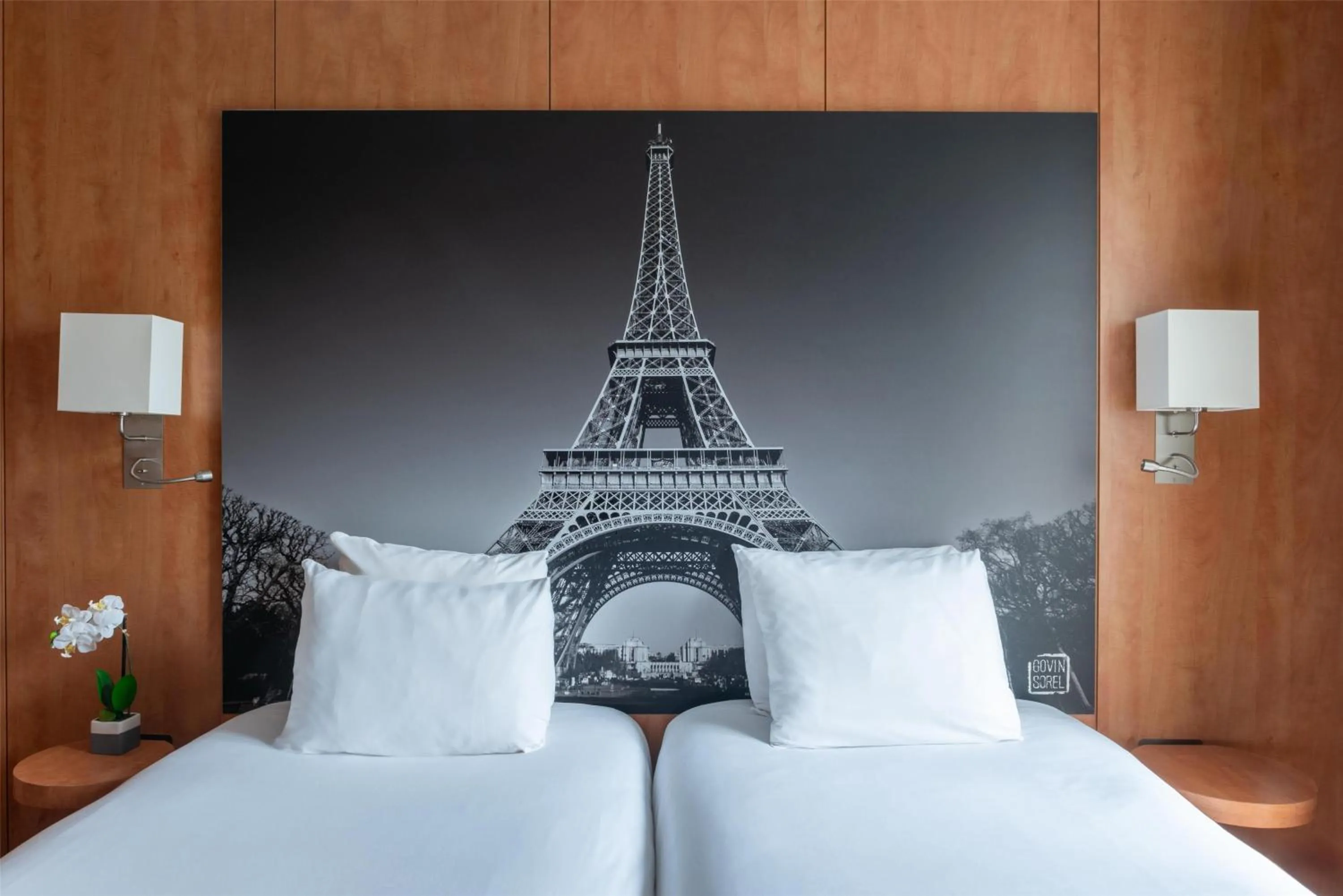 Bedroom, Bed in Best Western Ronceray Opéra