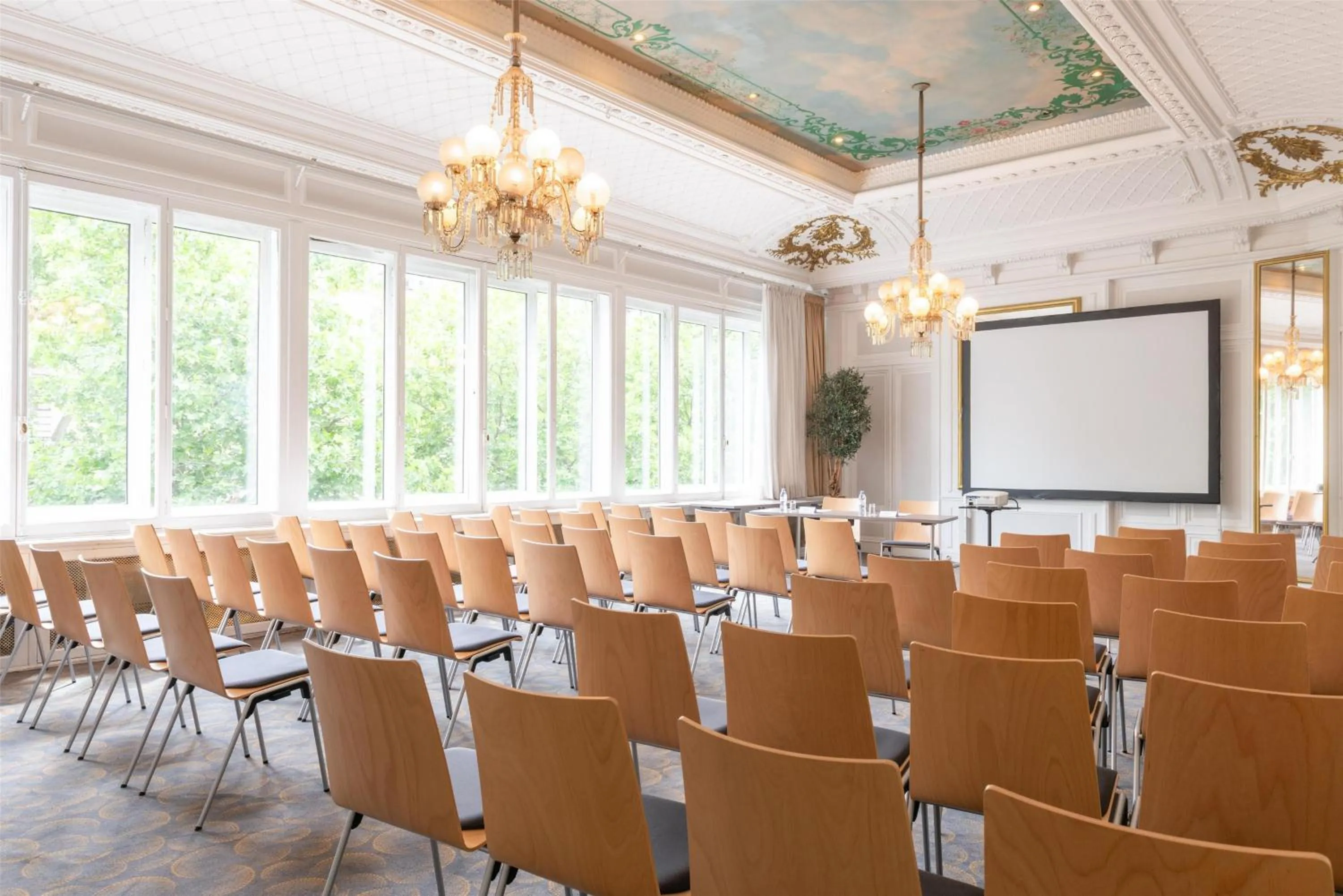 Meeting/conference room in Best Western Ronceray Opéra