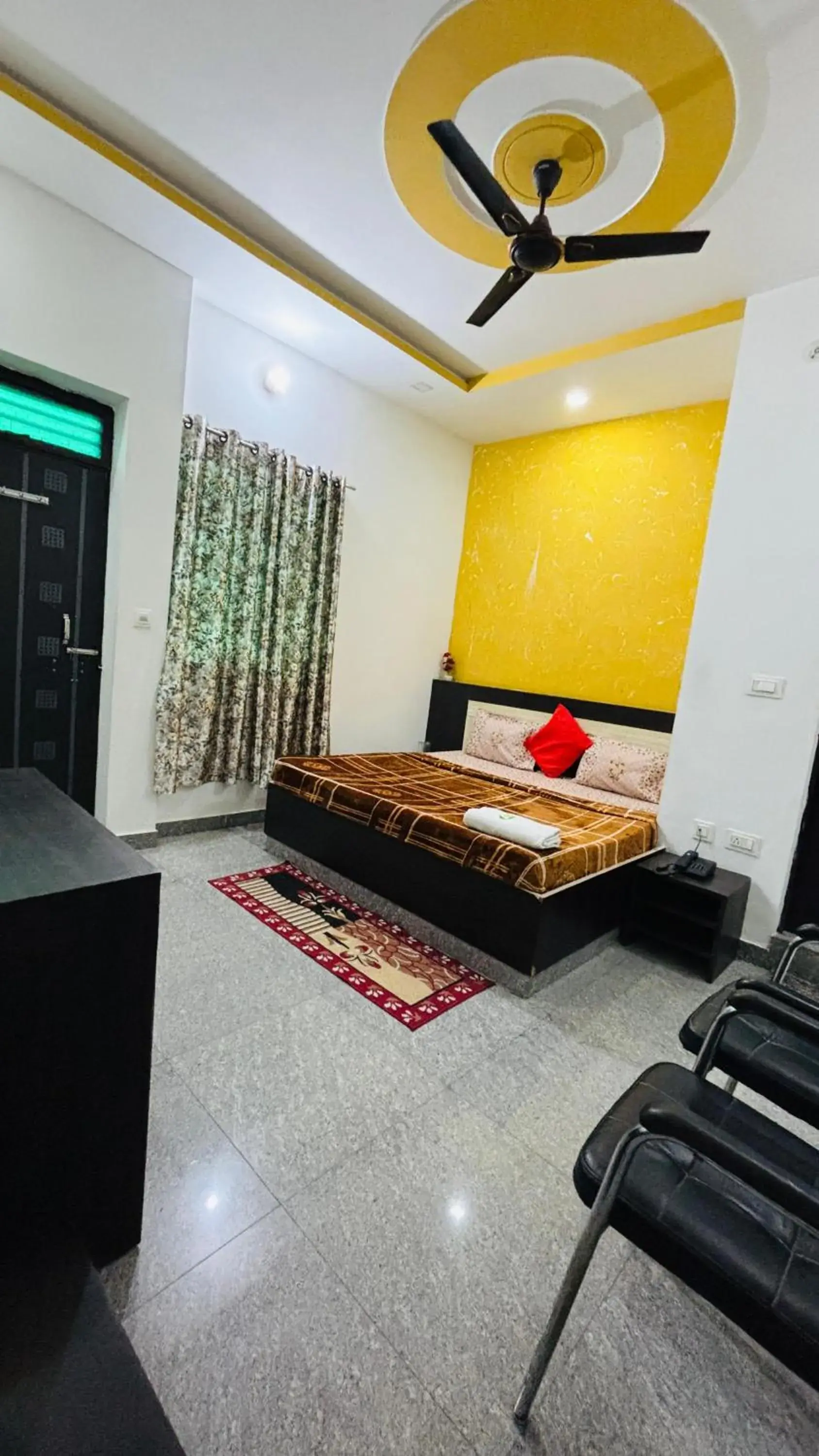 Taj 3 Star Hotel Agra Near Taj Mahal Taj 3 Star Hotel Agra Near Taj Mahal