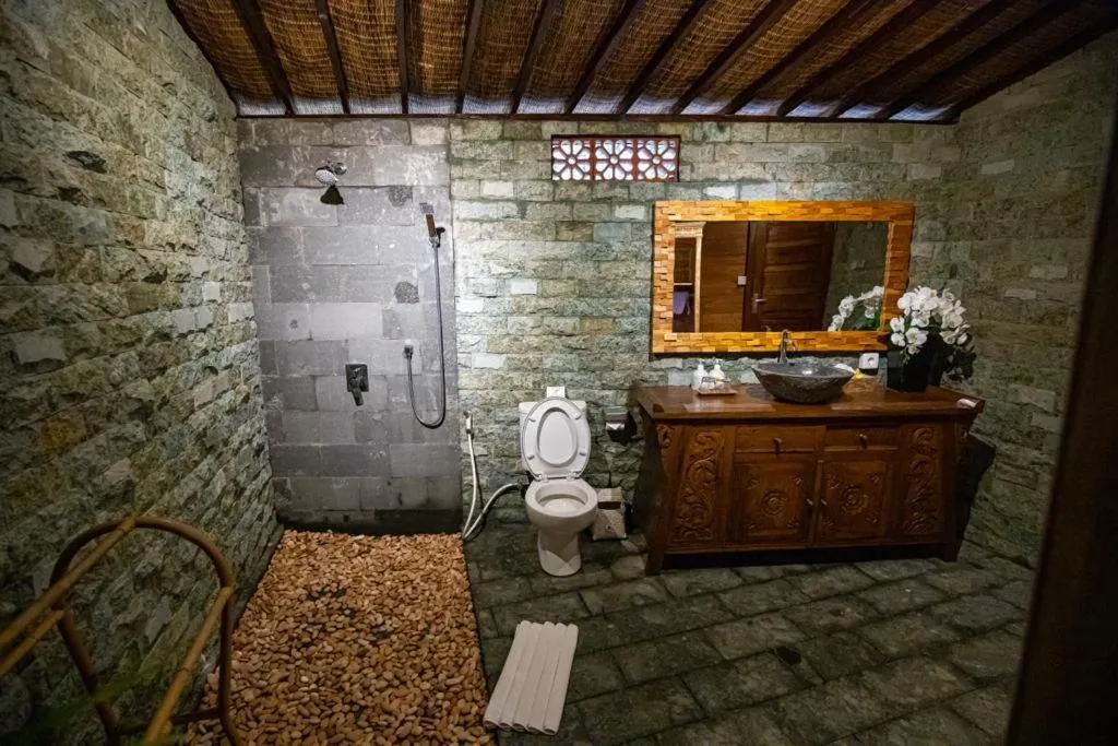 The Jungle Villa Family