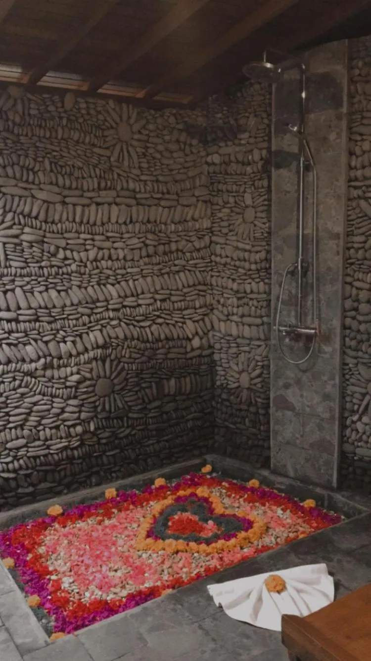 The Jungle Villa Family