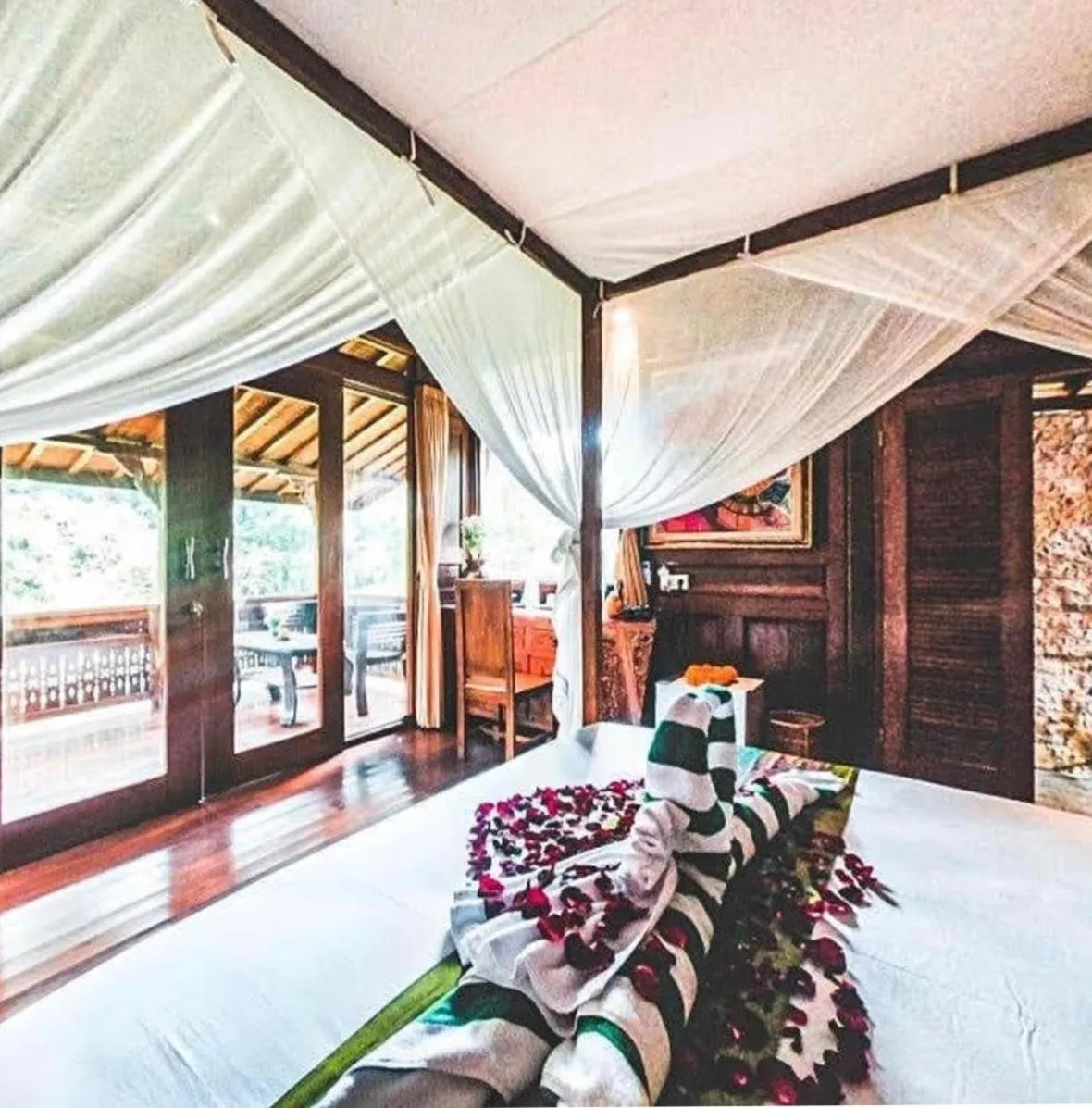 Bed in The Jungle Villa Family