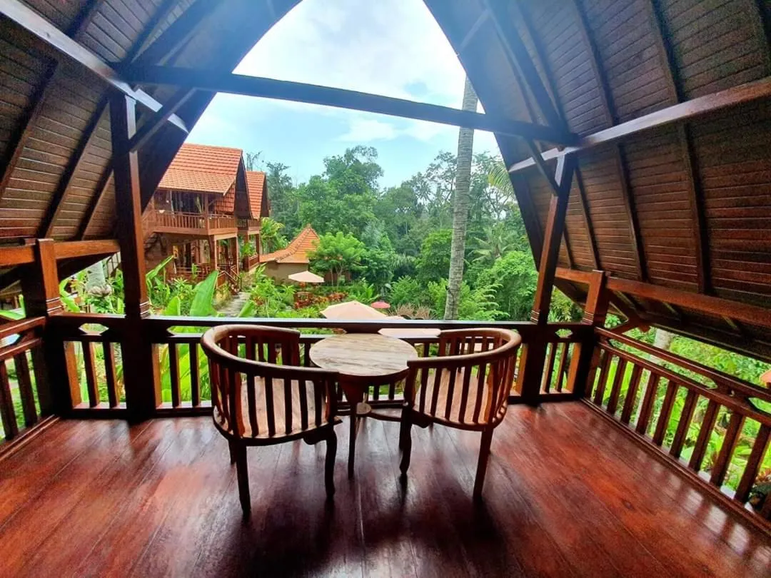 The Jungle Villa Family