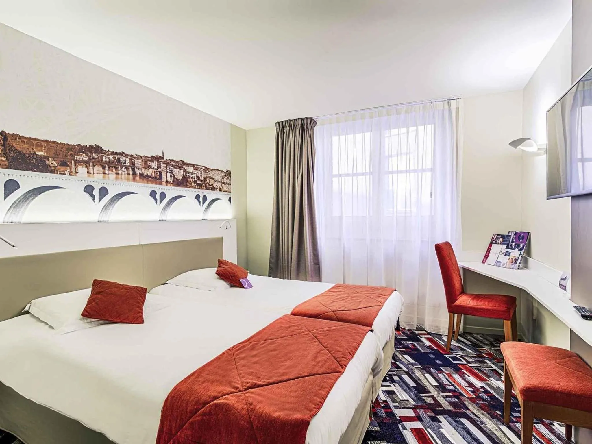 Bedroom, Bed in Mercure Albi Rives du Tarn