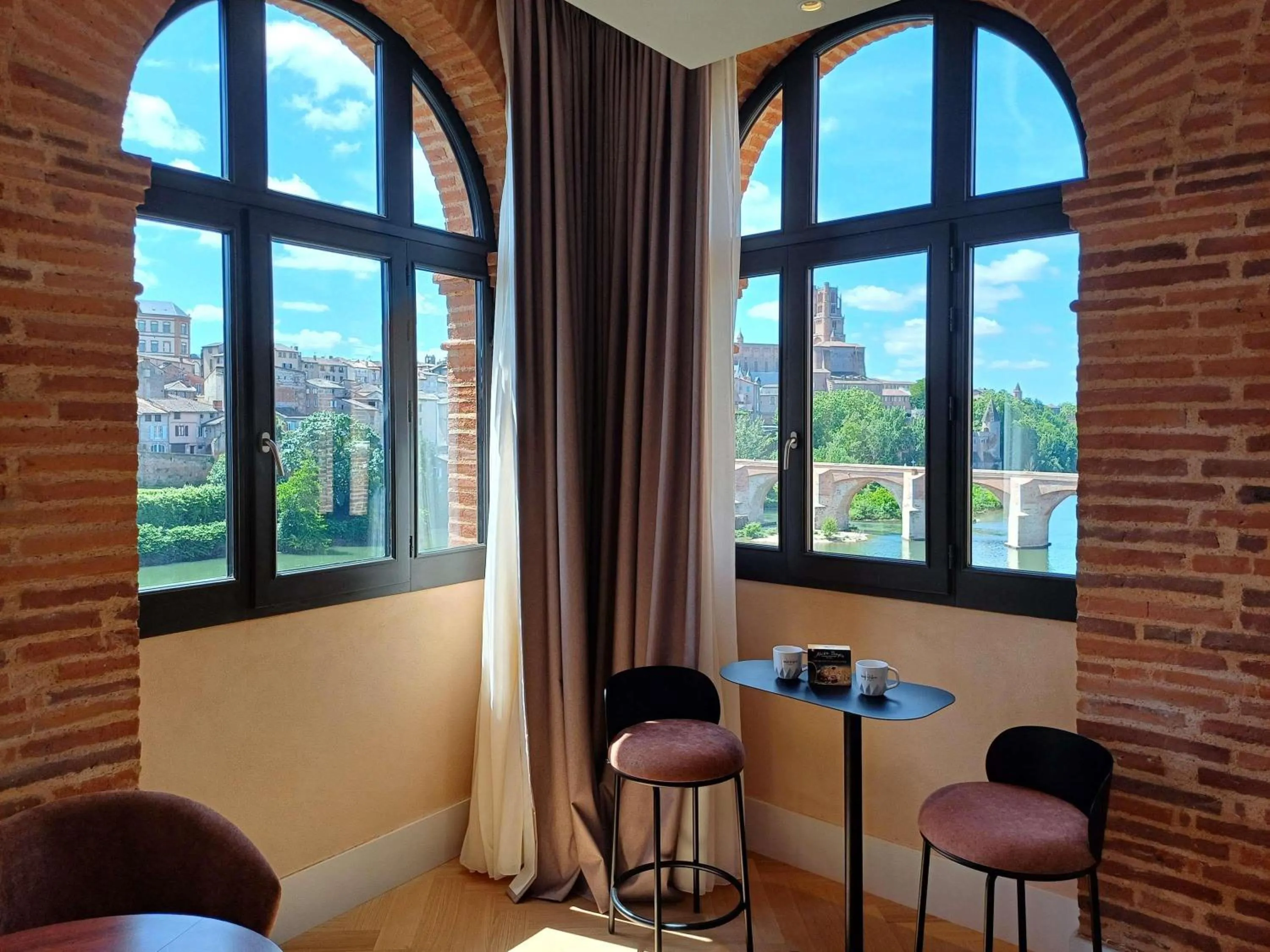 Bedroom in Mercure Albi Rives du Tarn