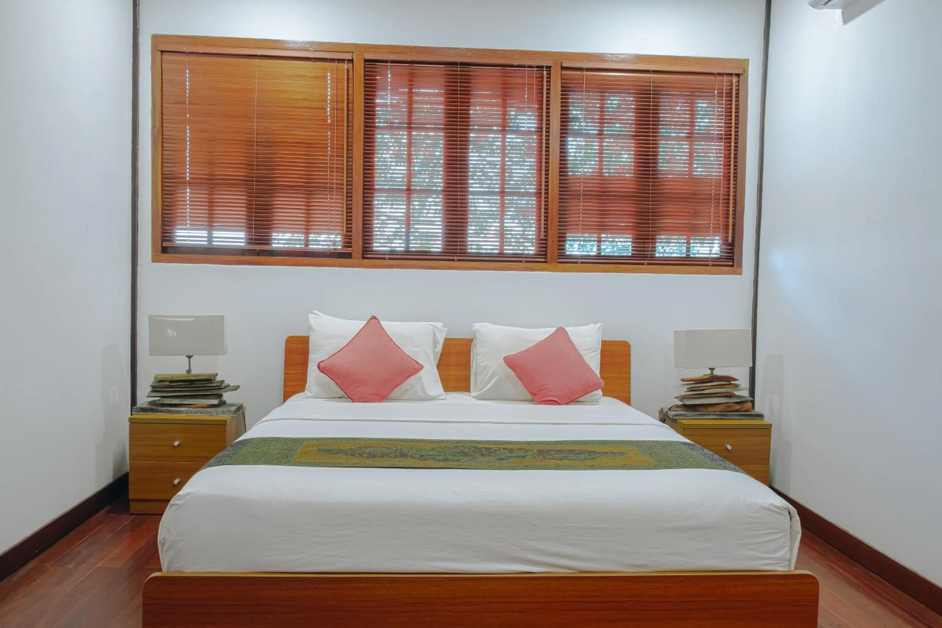 Bedroom, Bed in Nongsa Village