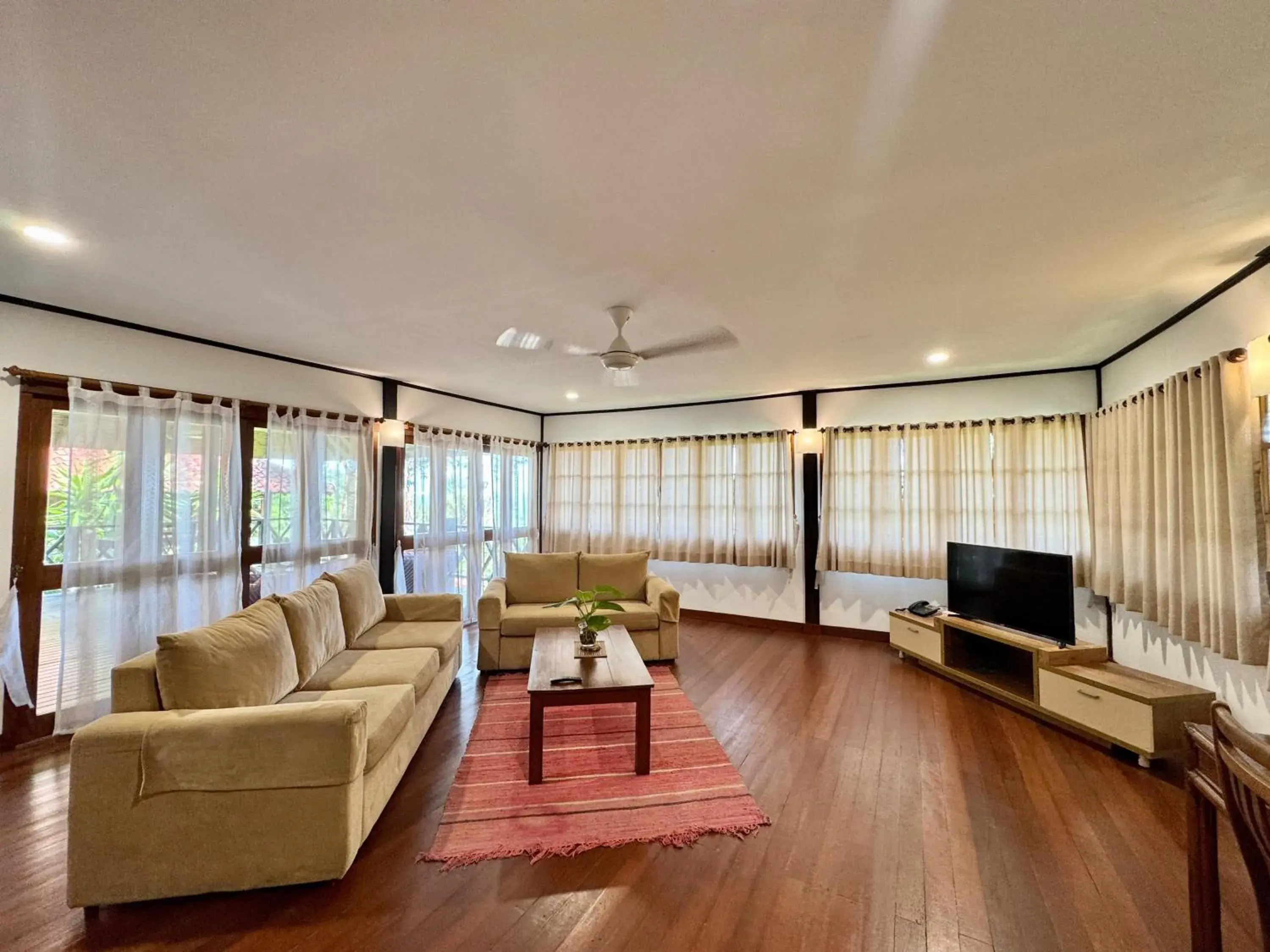 Three-Bedroom Villa in Nongsa Village Three-Bedroom Villa in Nongsa Village