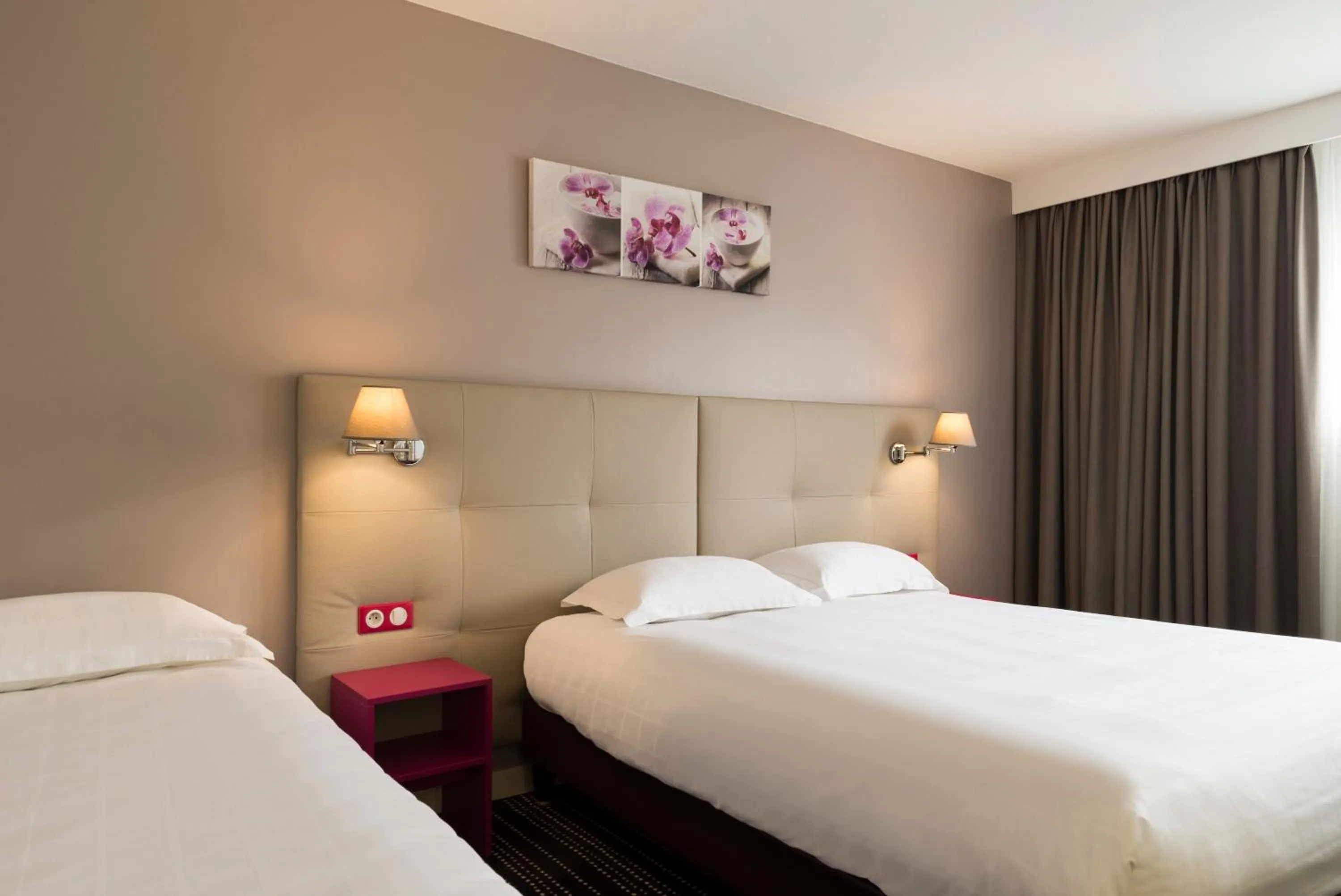 Bedroom, Bed in BRIT HOTEL Confort Le Limouzi TULLE