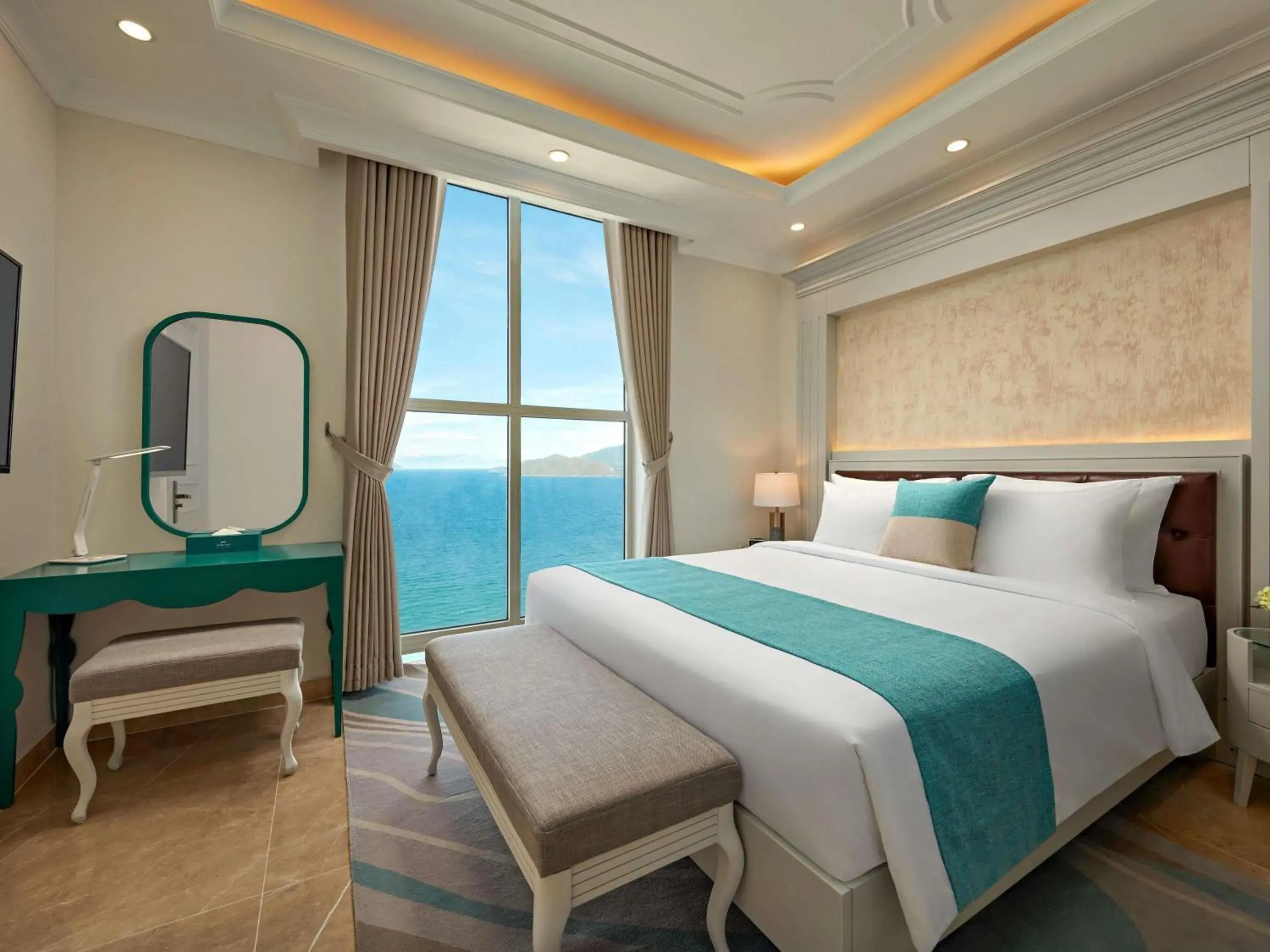 Family Suite with One Double Bed and Two Single Beds in Mercure Nha Trang Beach Family Suite with One Double Bed and Two Single Beds in Mercure Nha Trang Beach