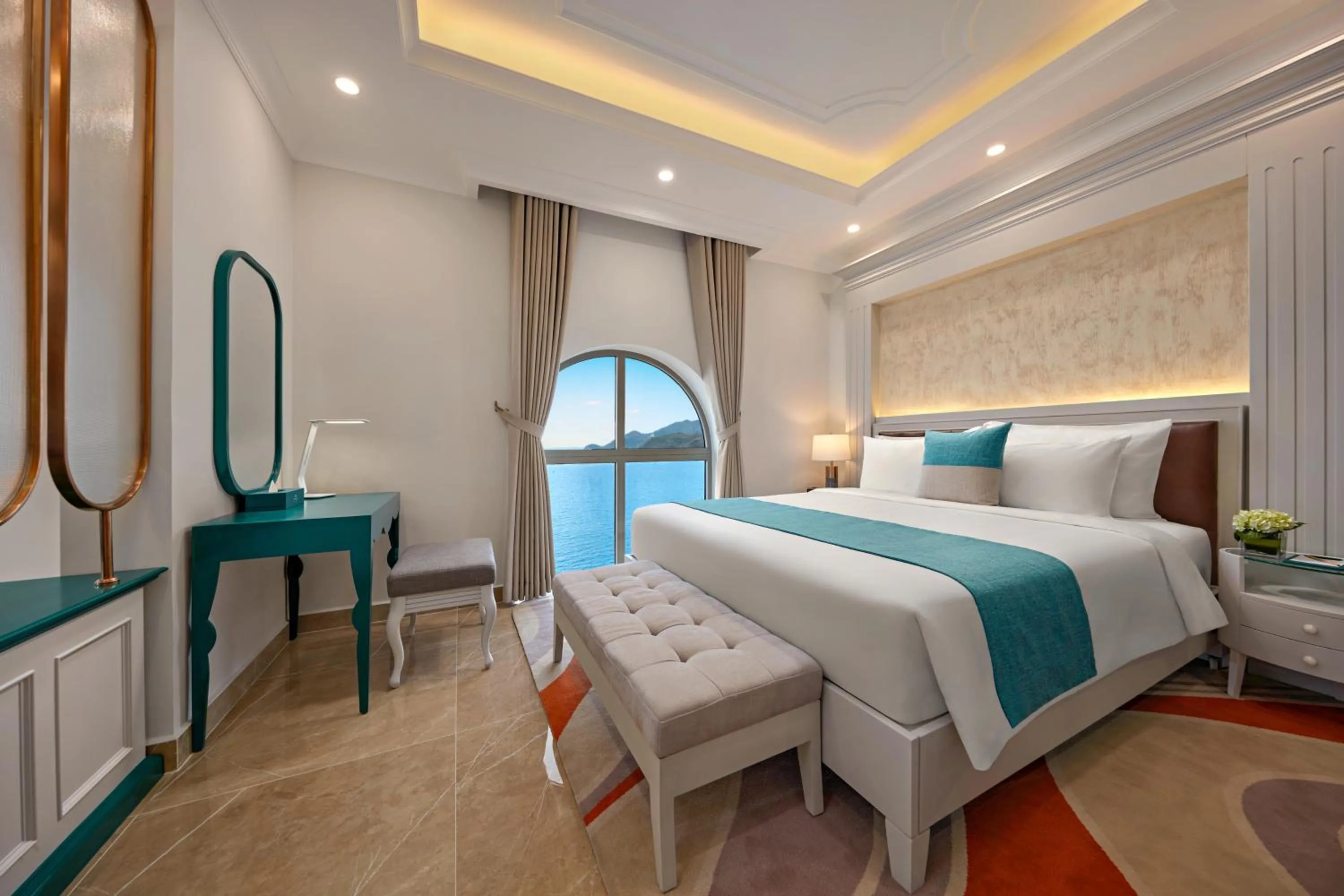 Bathroom, Bed in Mercure Nha Trang Beach