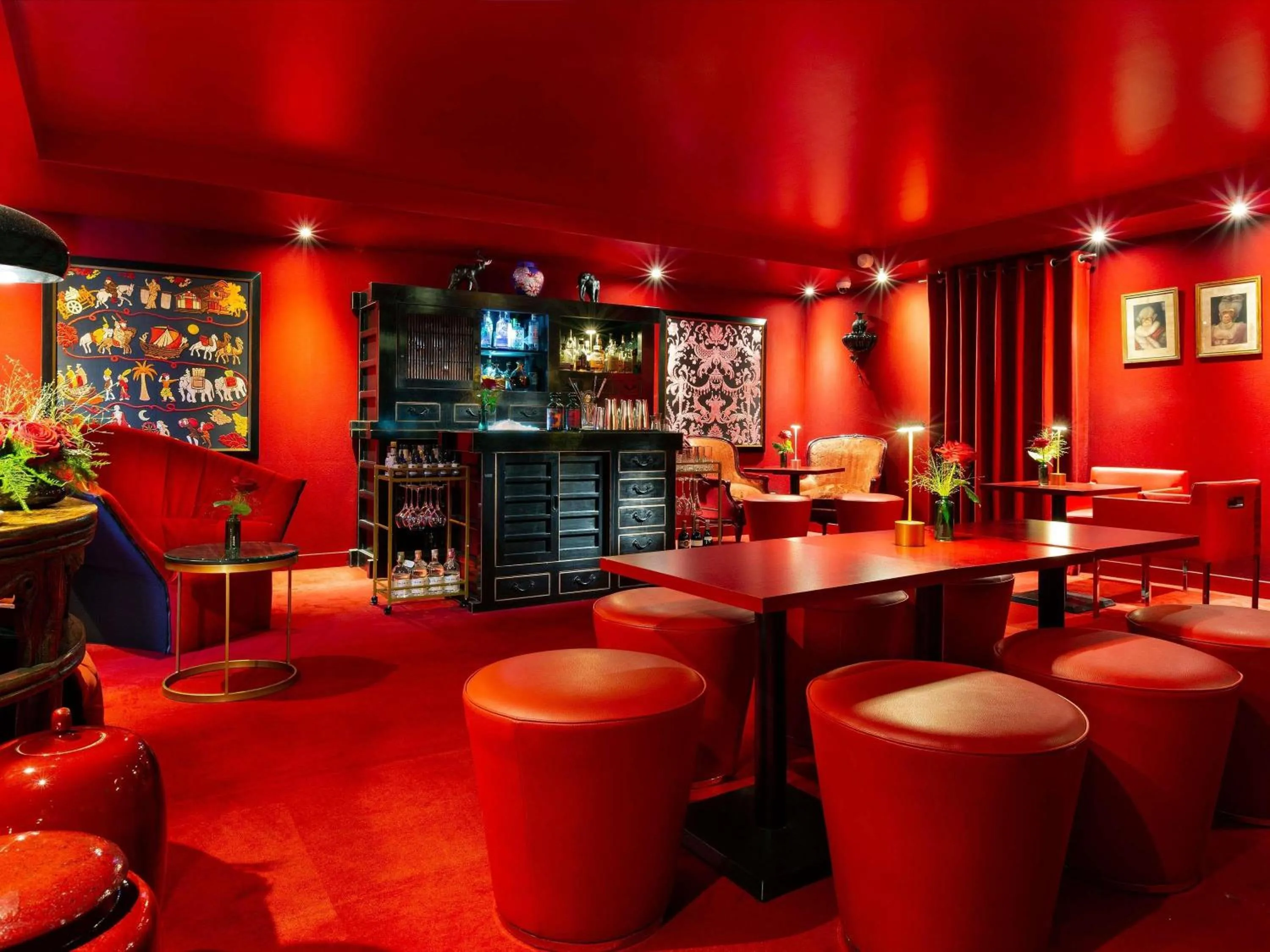 Lounge or bar in Le Royal Hotel Lyon - MGallery Collection