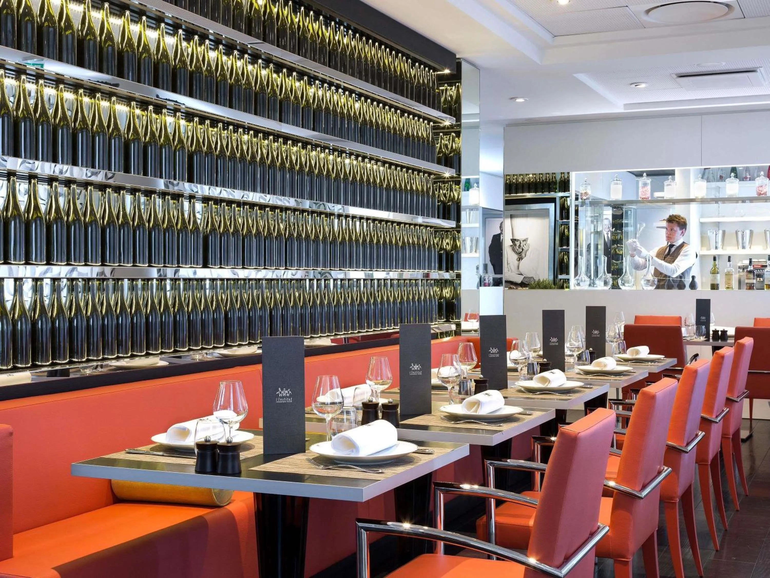 Restaurant/places to eat in Le Royal Hotel Lyon - MGallery Collection