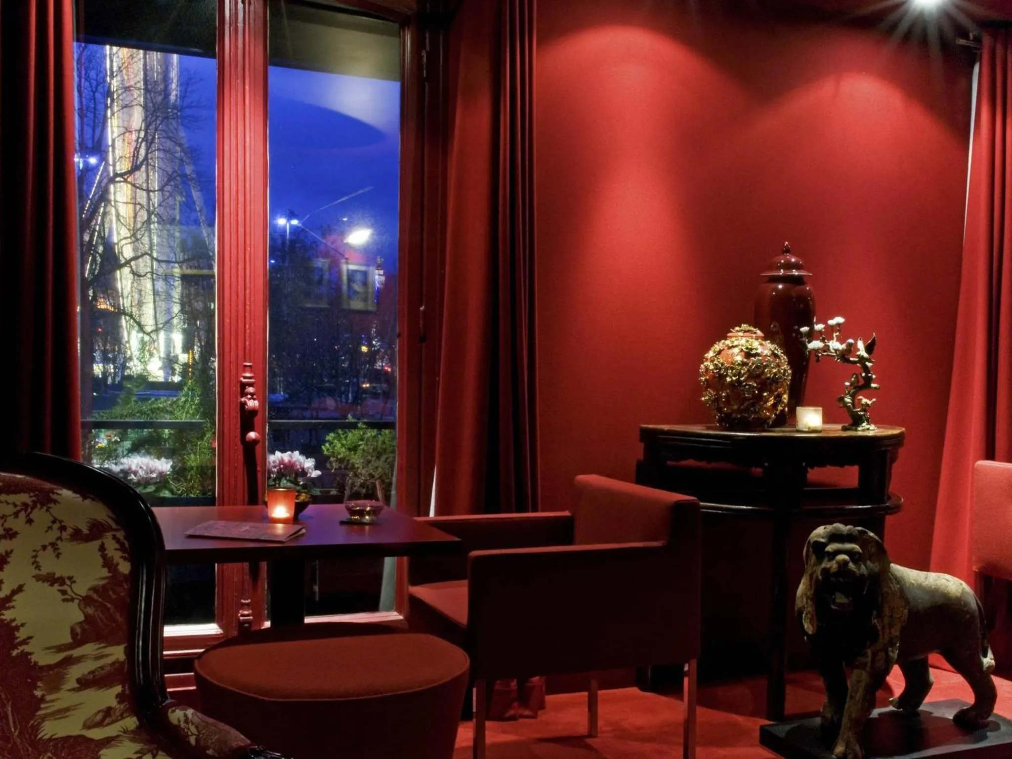 Restaurant/places to eat in Le Royal Hotel Lyon - MGallery Collection