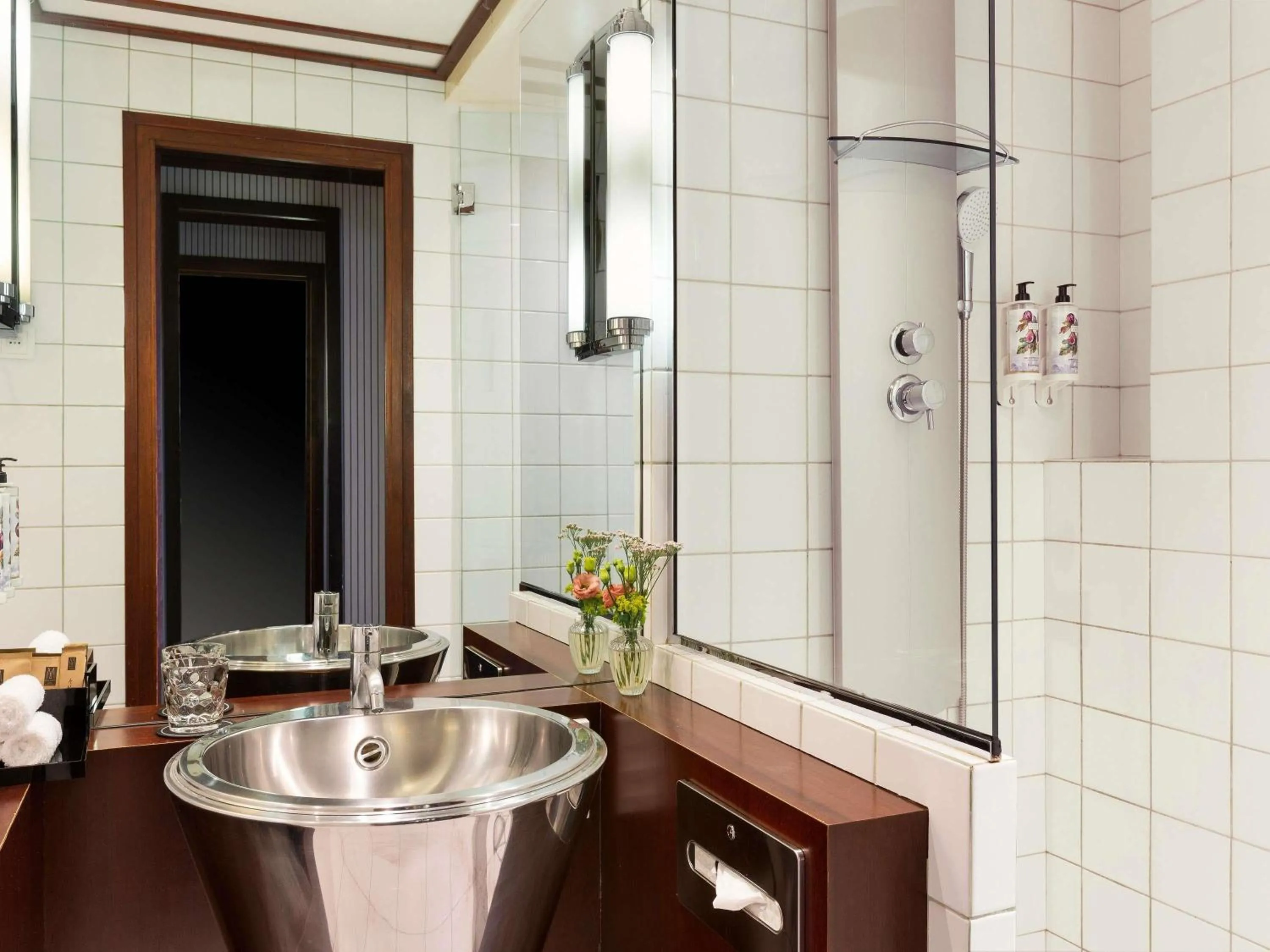 Bedroom in Le Royal Hotel Lyon - MGallery Collection