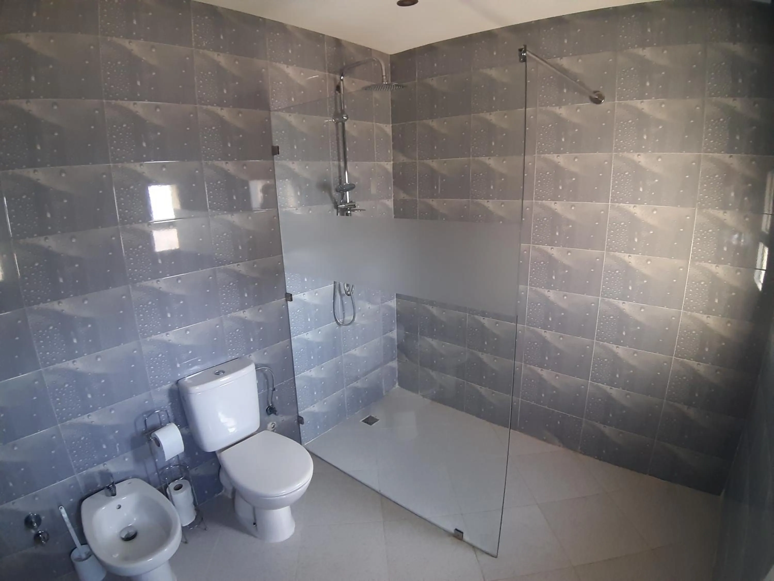 Shower in Riad TANJIL