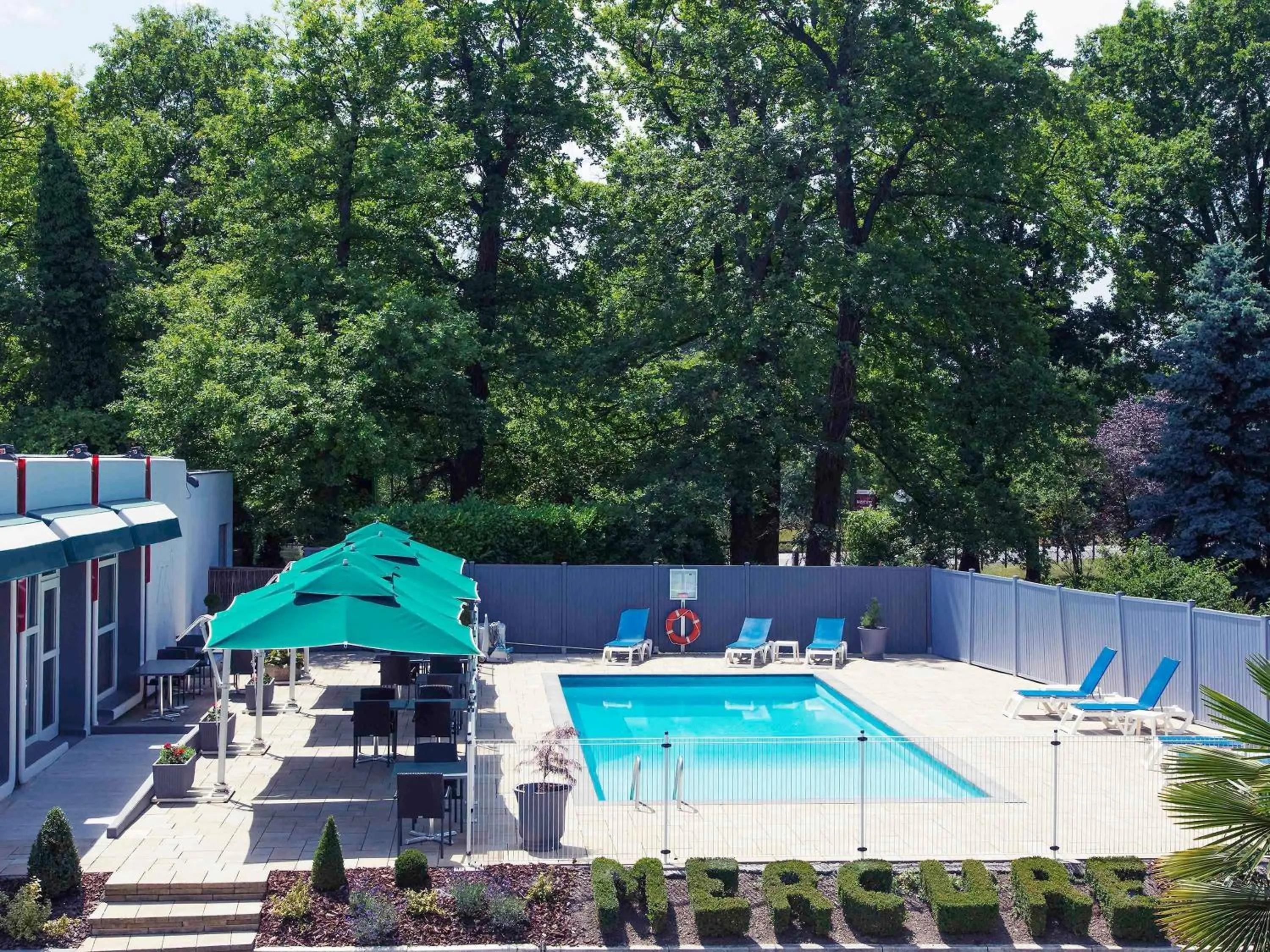 Pool view in Mercure Strasbourg Aéroport