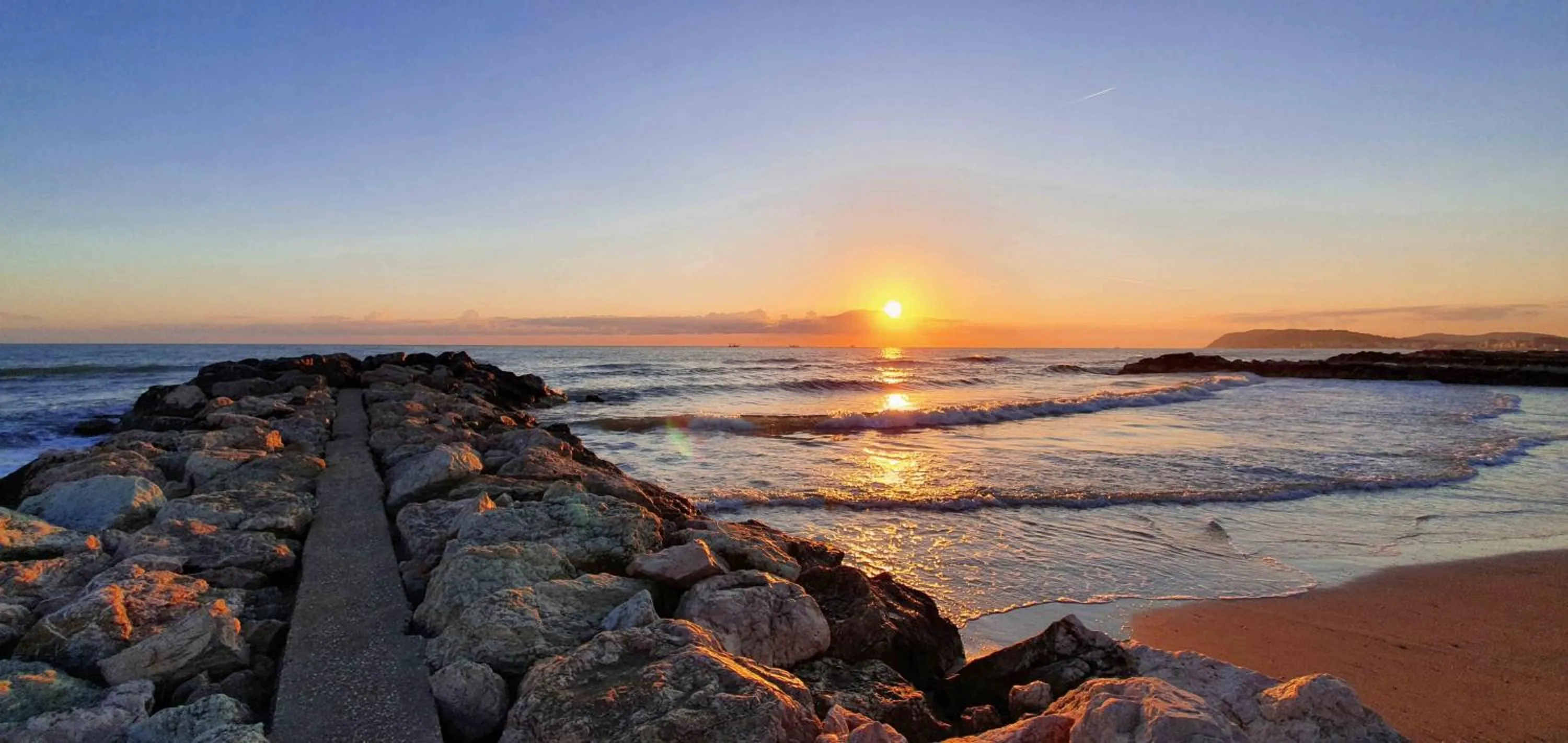 Sunrise in Hotel Adria B&B - Colazione fino alle 12