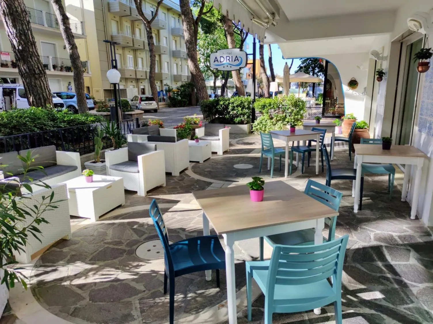 Patio in Hotel Adria B&B - Colazione fino alle 12