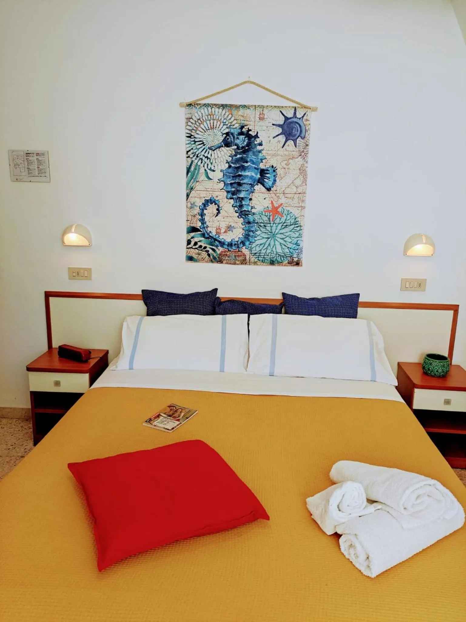 Bed in Hotel Adria B&B - Colazione fino alle 12