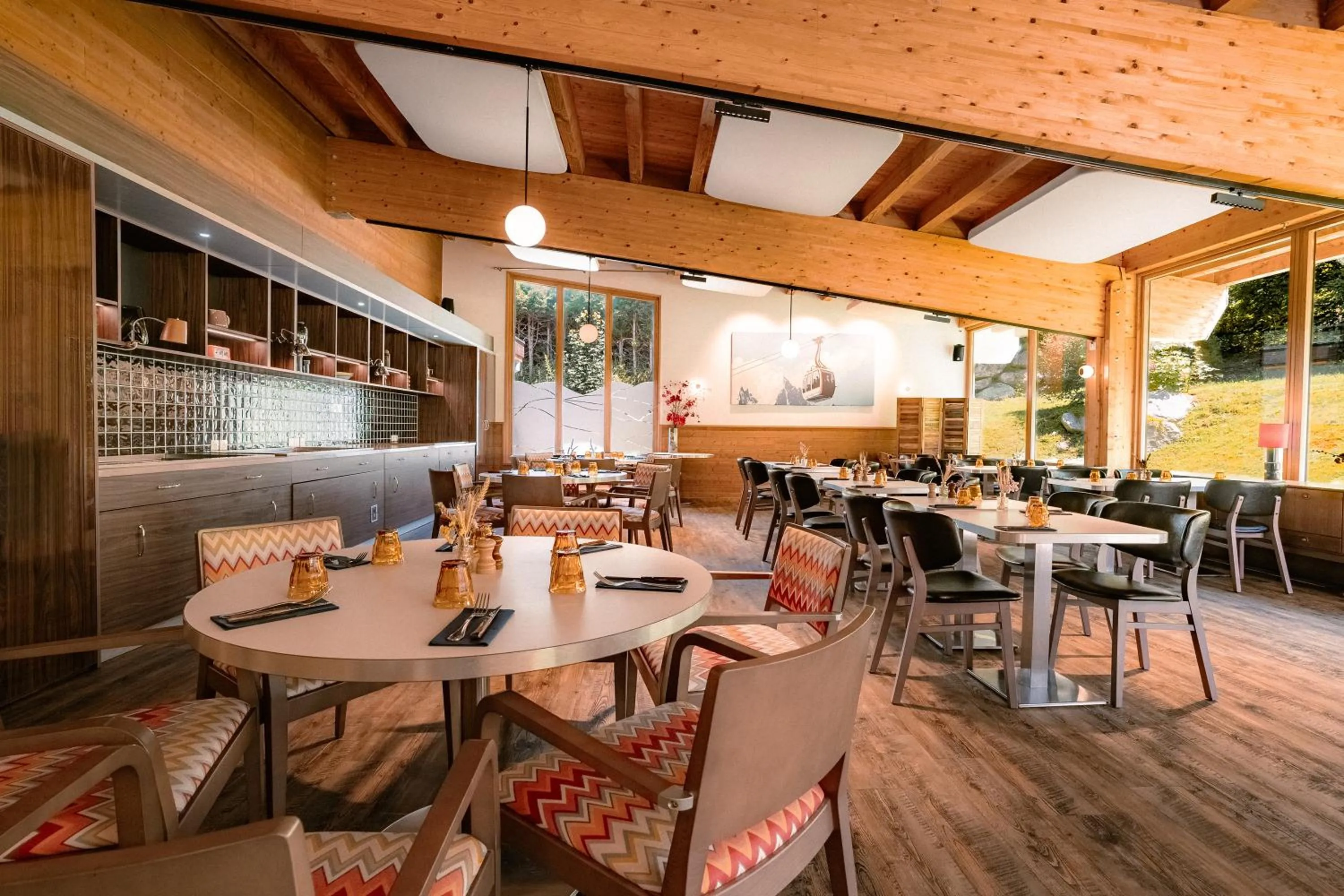 Restaurant/places to eat in Big Sky Hotel & Spa