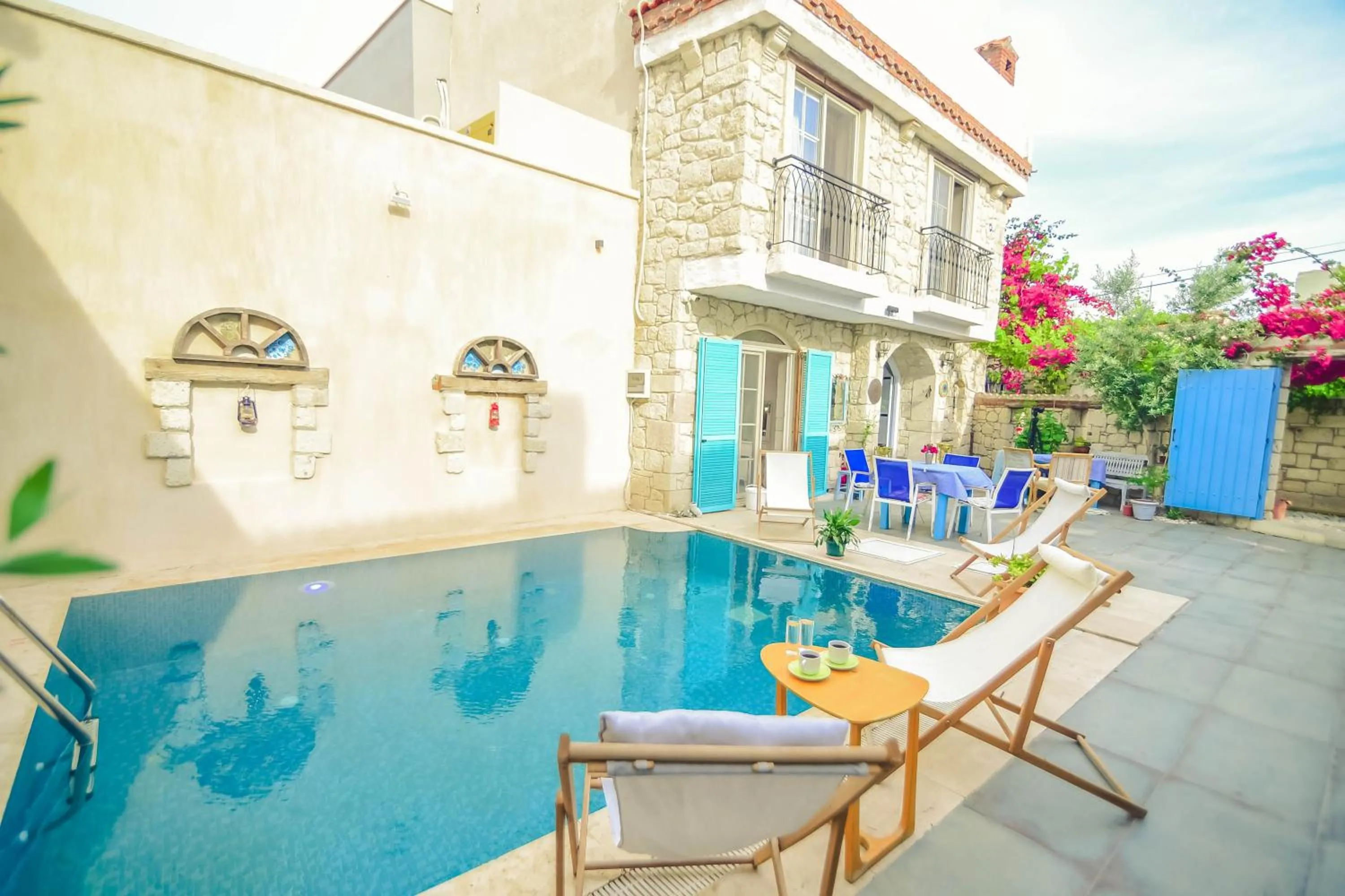 Swimming pool in Alacati Asmali Konak Hotel