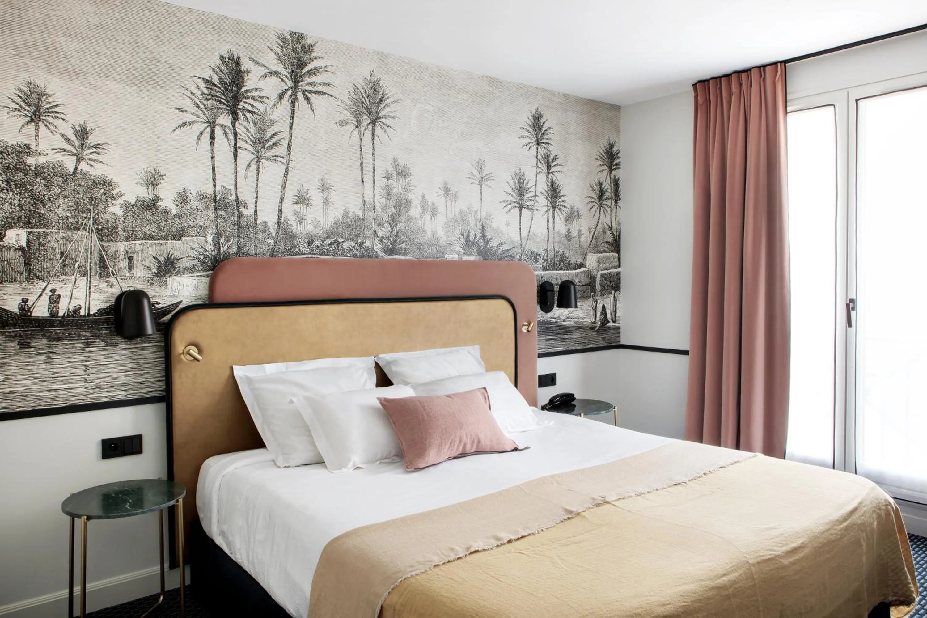 Bed in Best Western Hotel du Pont Wilson