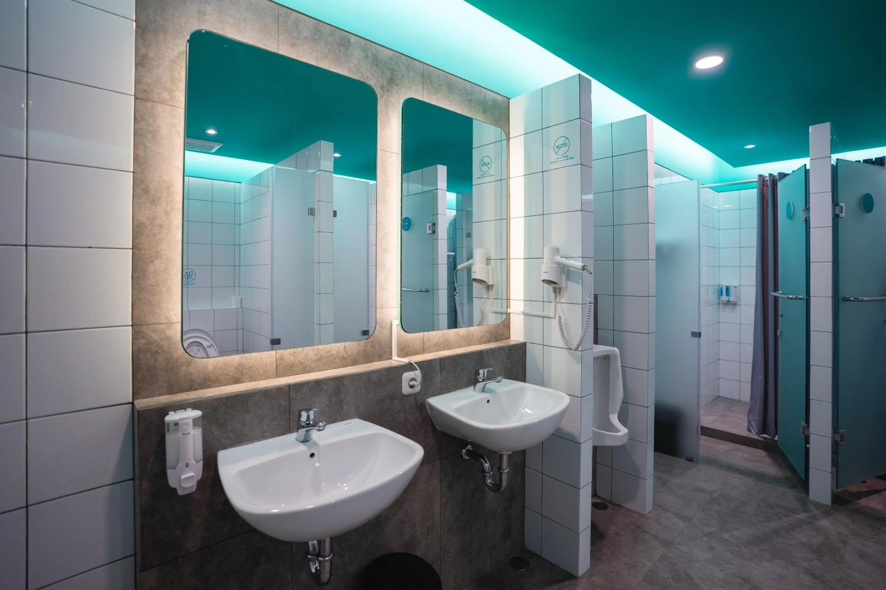 Toilet in Bobopod Alun-Alun, Bandung