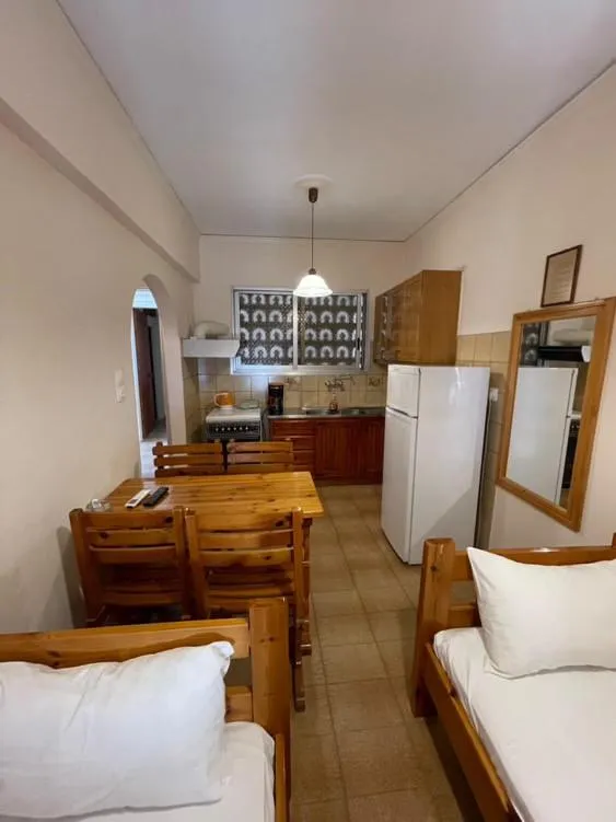 Theoxenia Paralio Astros