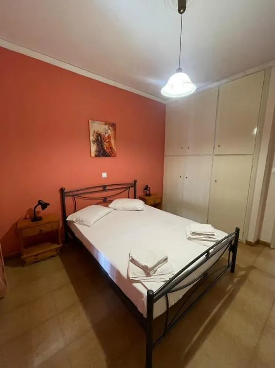 Theoxenia Paralio Astros