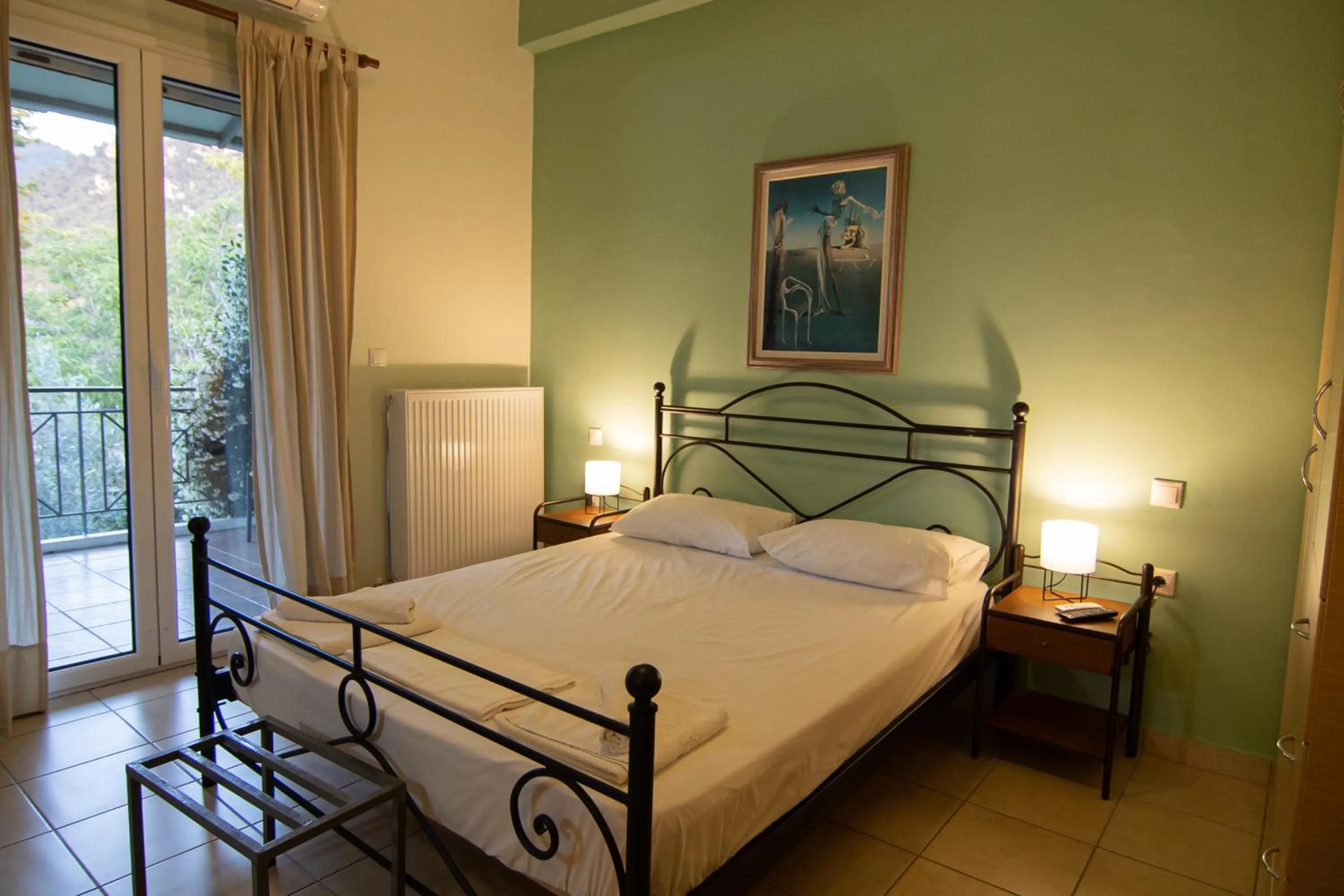 Bed in Tsertos Apartments