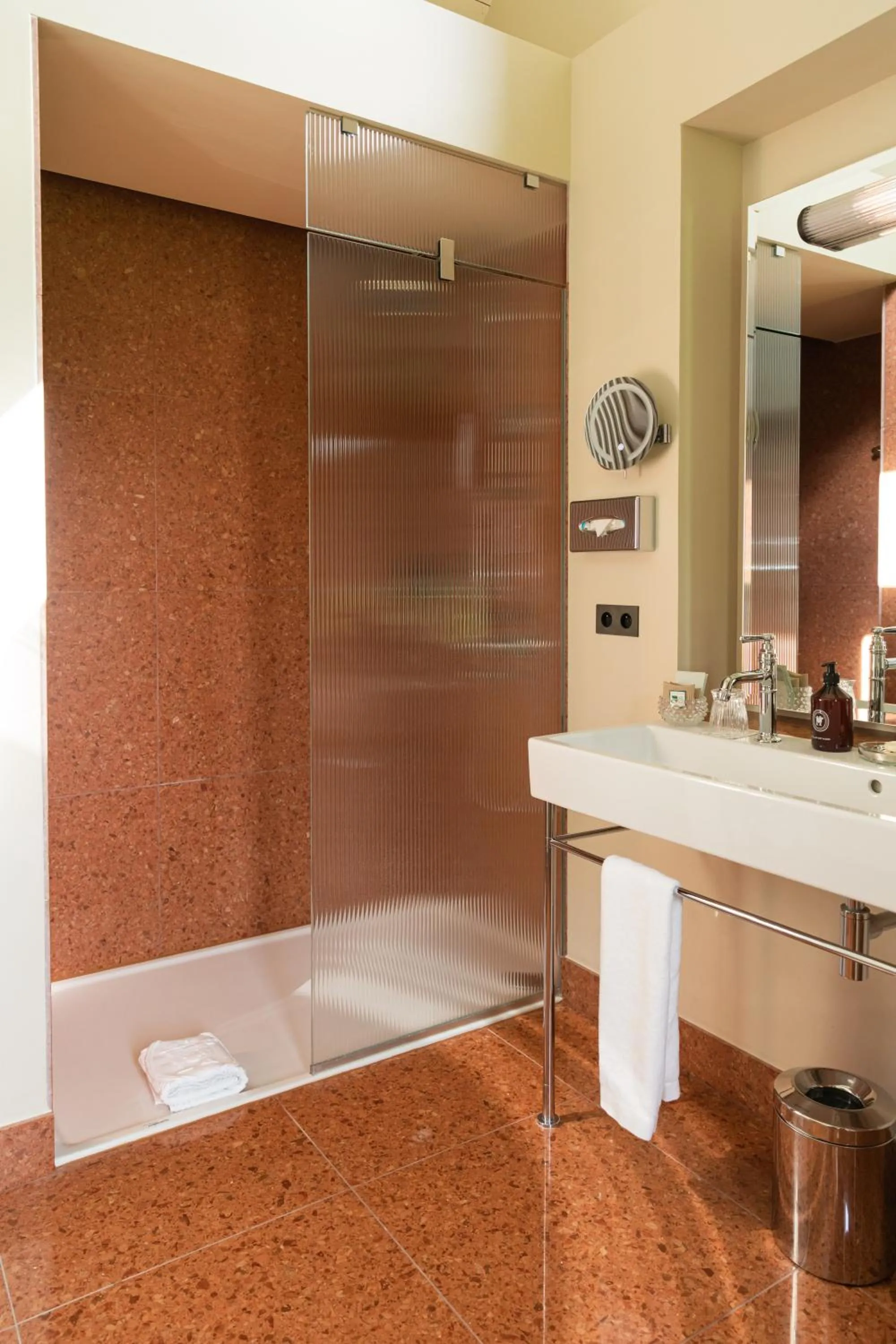 Shower in Les Sources de Cheverny