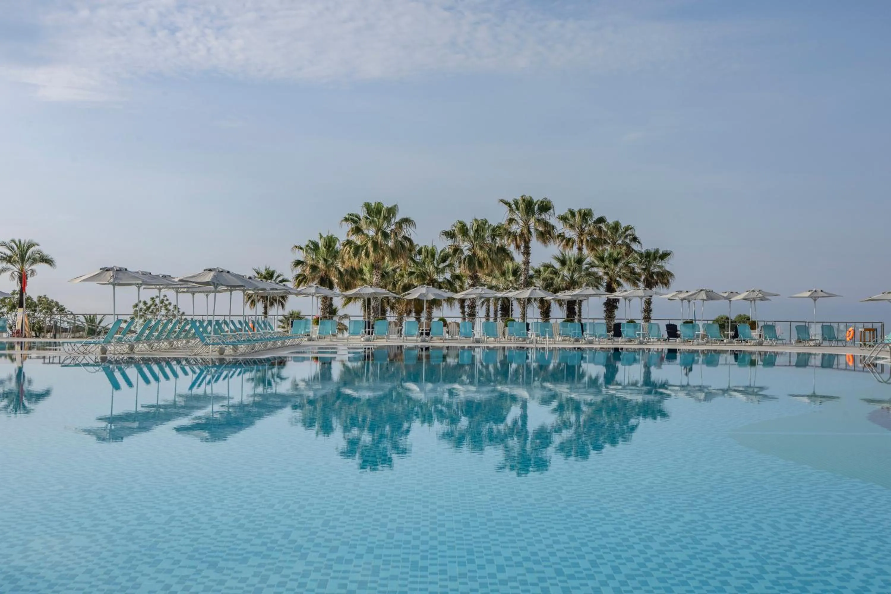 Swimming pool in Arcanus Hotels Sorgun - Ultra All Inclusive