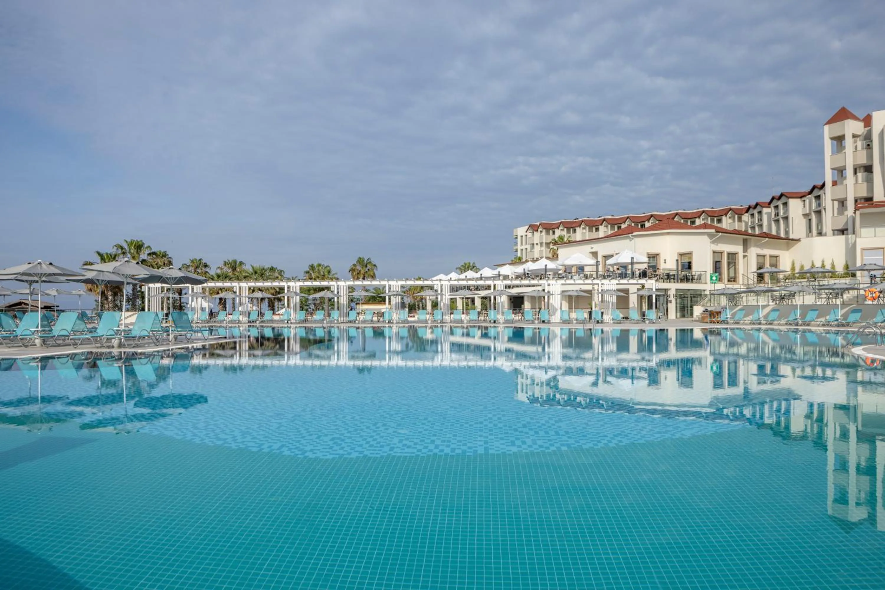 Swimming pool in Arcanus Hotels Sorgun - Ultra All Inclusive