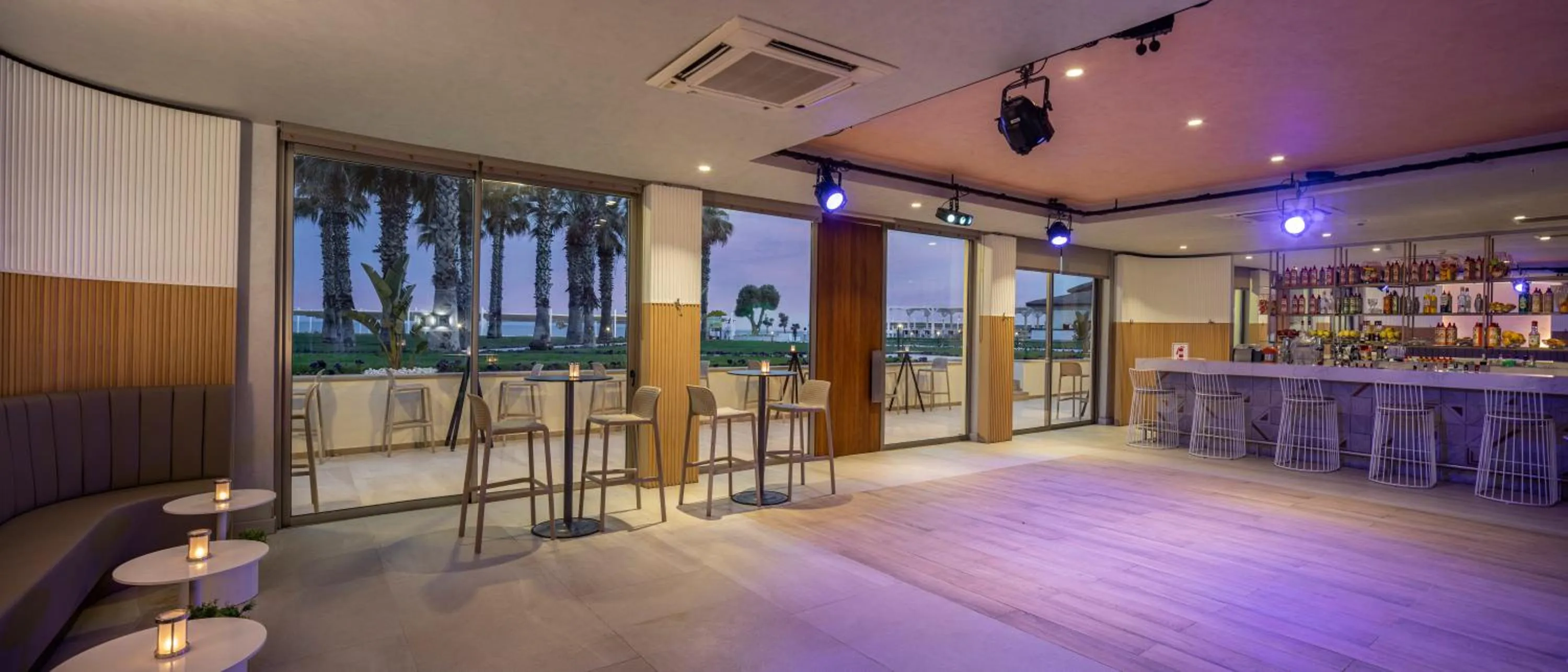 Lounge or bar in Arcanus Hotels Sorgun - Ultra All Inclusive