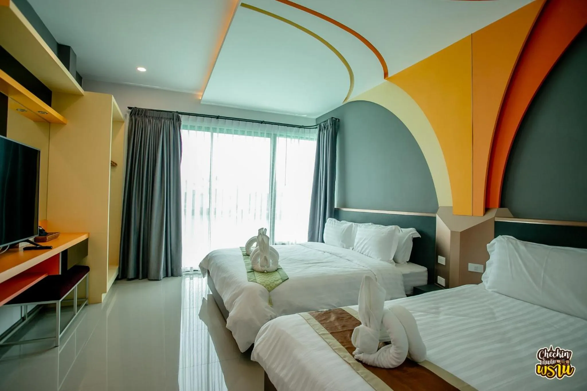 Bed in Boat House Boutique Riverside