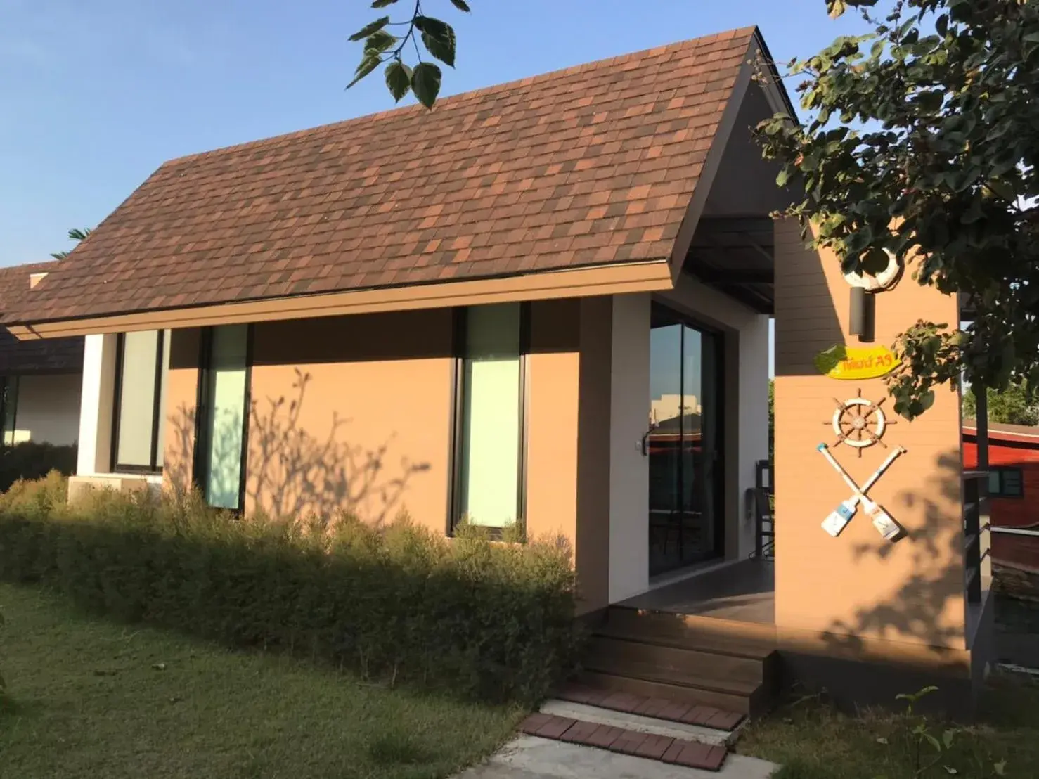 Deluxe Room (2 Adults + 1 Child) - single occupancy in Boat House Boutique Riverside Deluxe Room (2 Adults + 1 Child) - single occupancy in Boat House Boutique Riverside