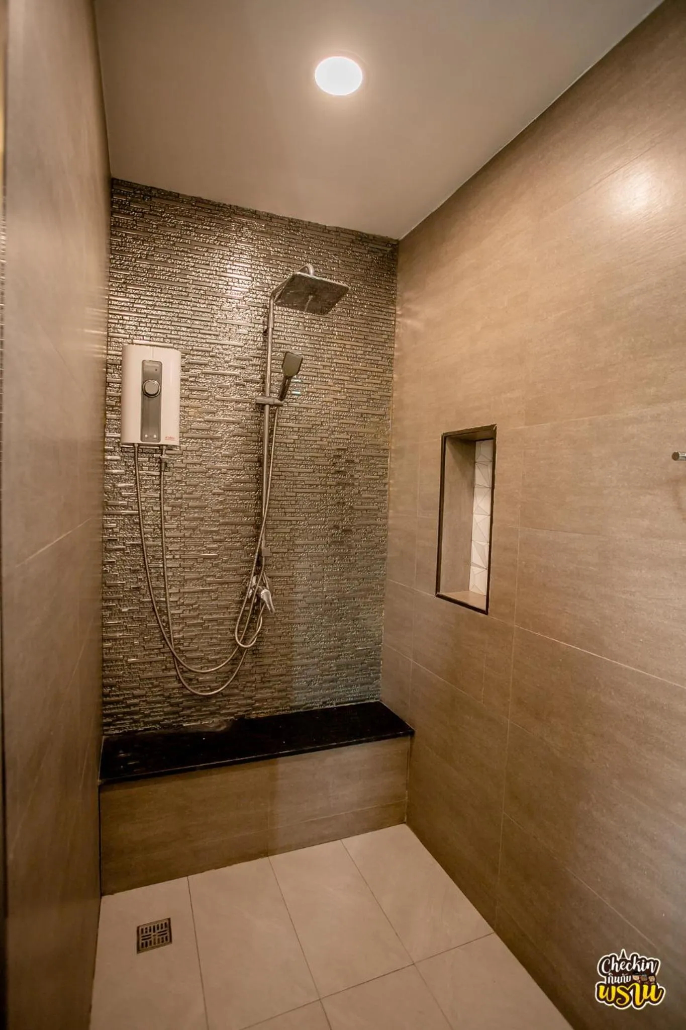 Boat House Boutique Riverside