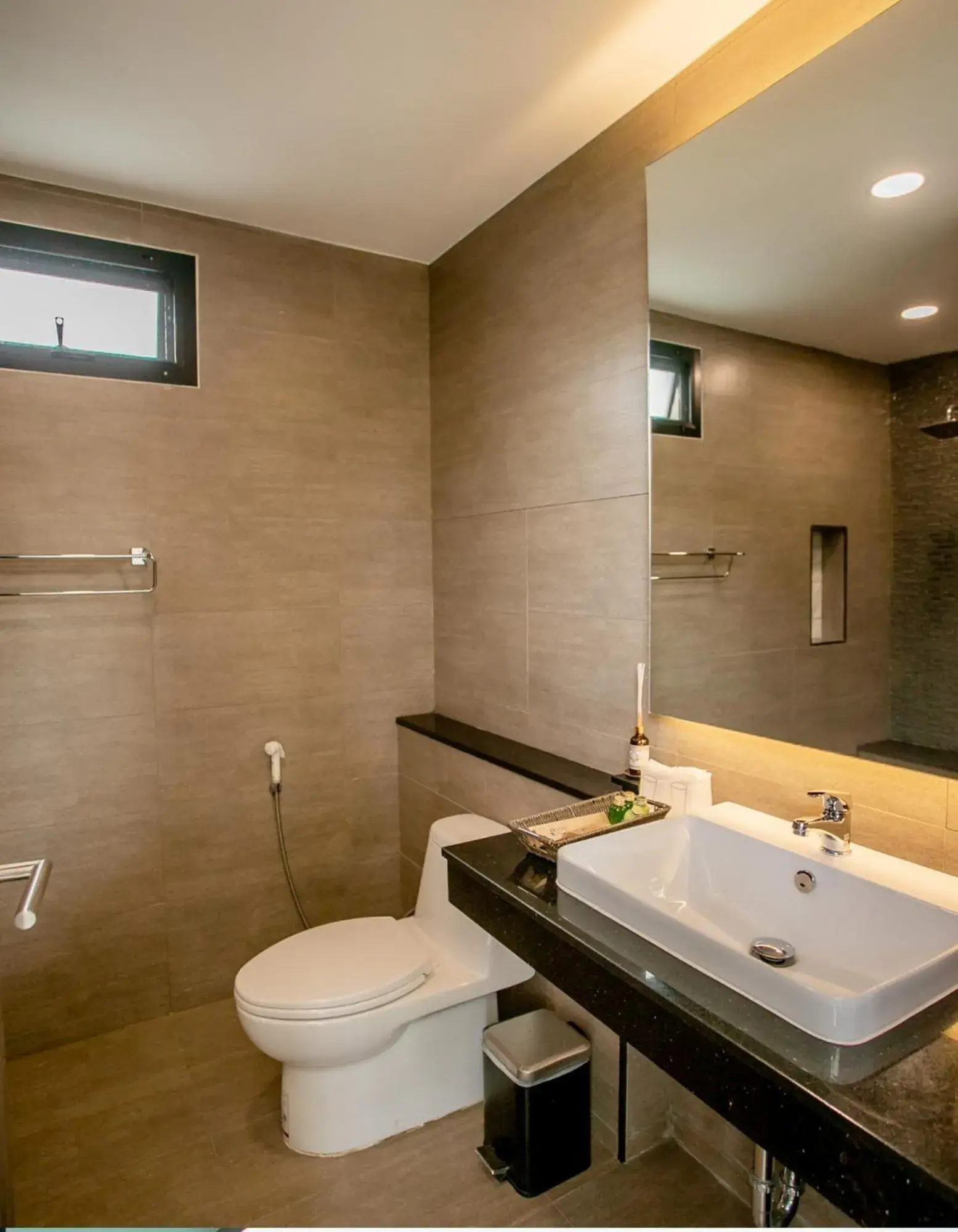 Deluxe Room (2 Adults + 1 Child) in Boat House Boutique Riverside Deluxe Room (2 Adults + 1 Child) in Boat House Boutique Riverside