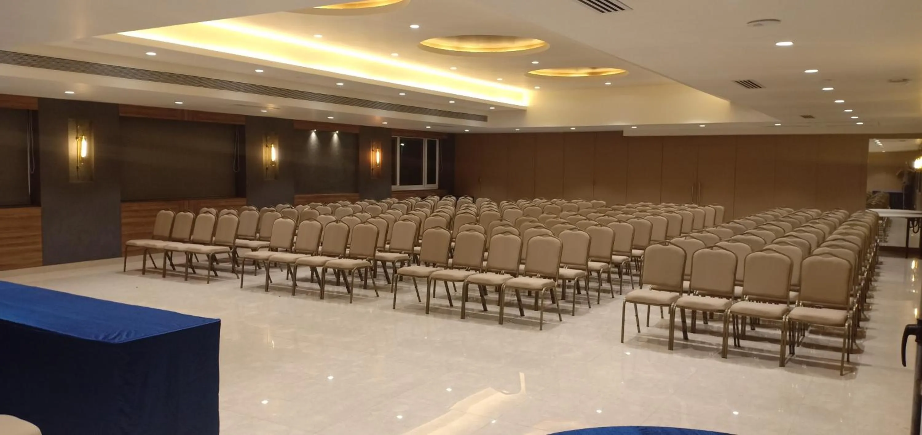 Business facilities in Cosmique Clarks Inn Suites Goa