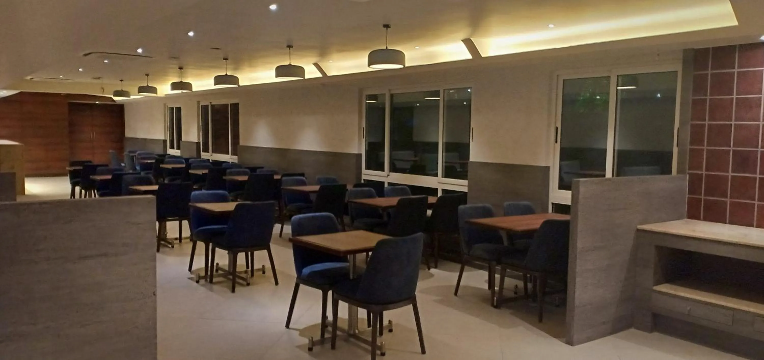 Restaurant/places to eat in Cosmique Clarks Inn Suites Goa