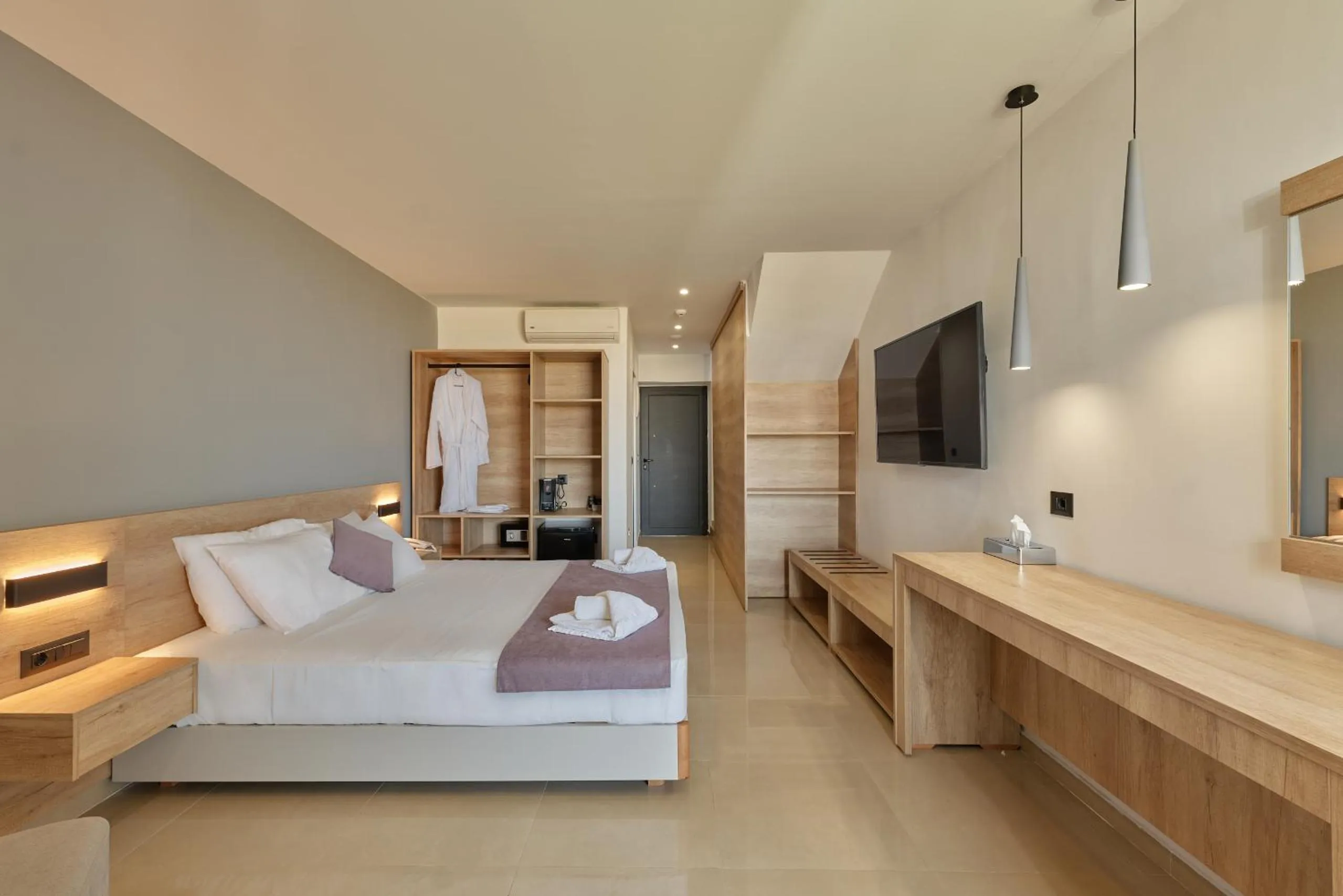 Bed in Galini Palace