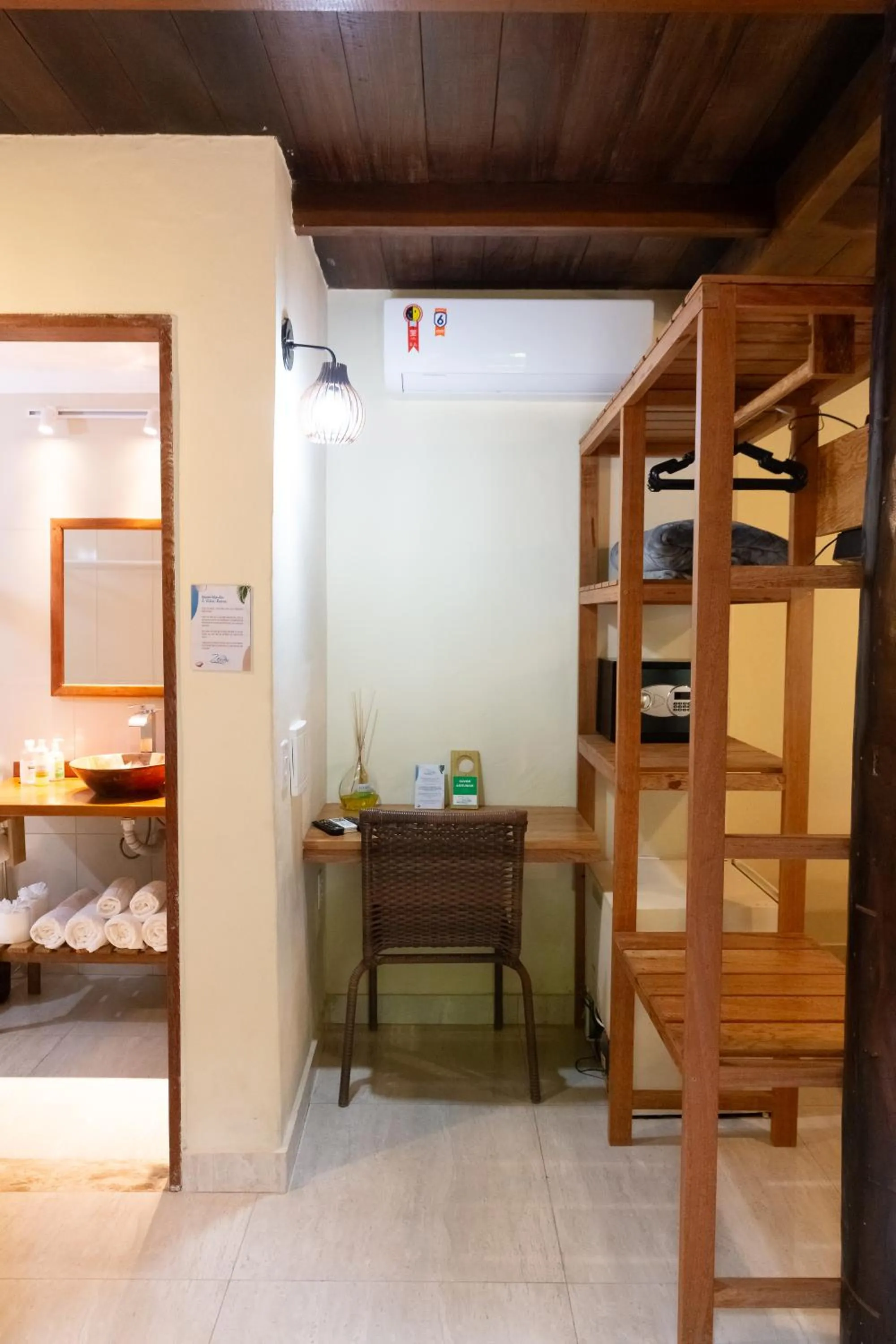 Photo of the whole room, Bed in Hotel Pousada Villa Zena - Frente ao Mar - Pé na areia