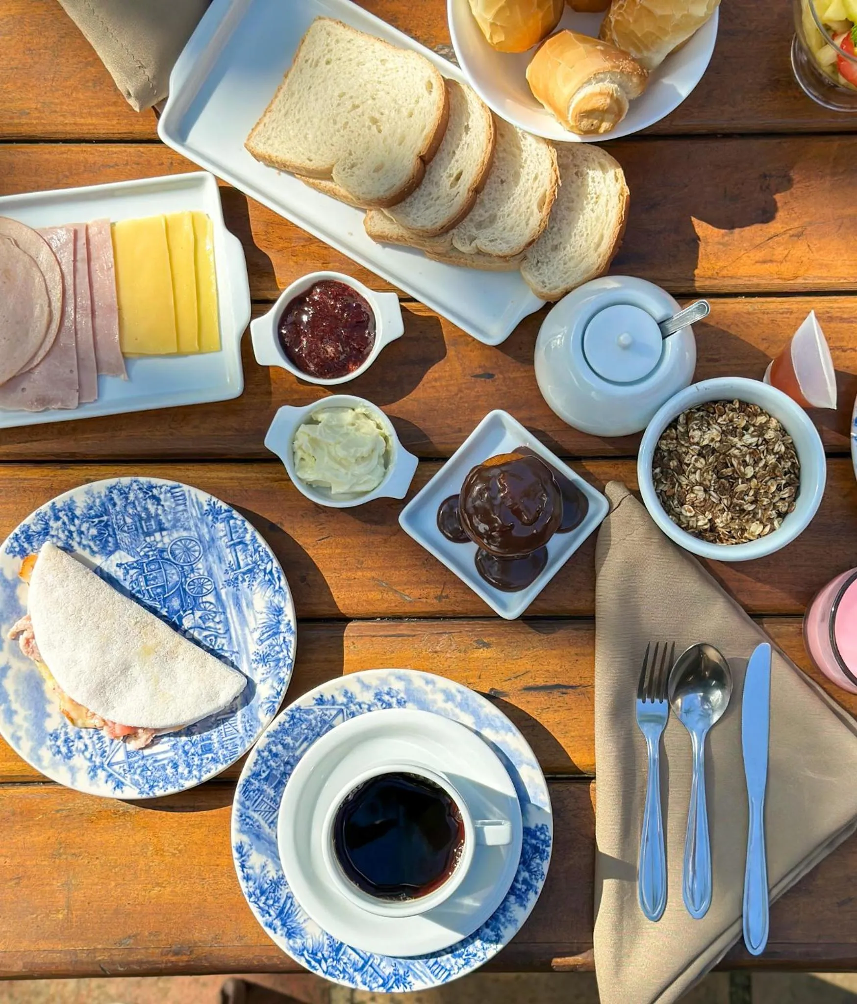 Continental breakfast in Hotel Pousada Villa Zena - Frente ao Mar - Pé na areia