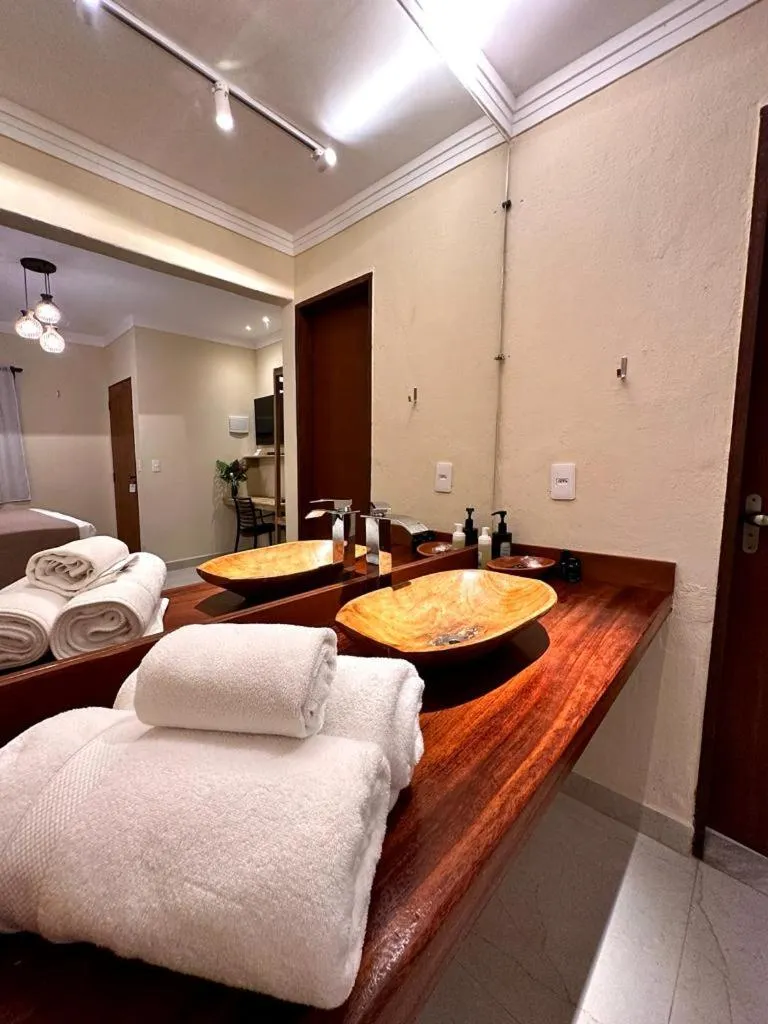 Toilet, Bed in Hotel Pousada Villa Zena - Frente ao Mar - Pé na areia