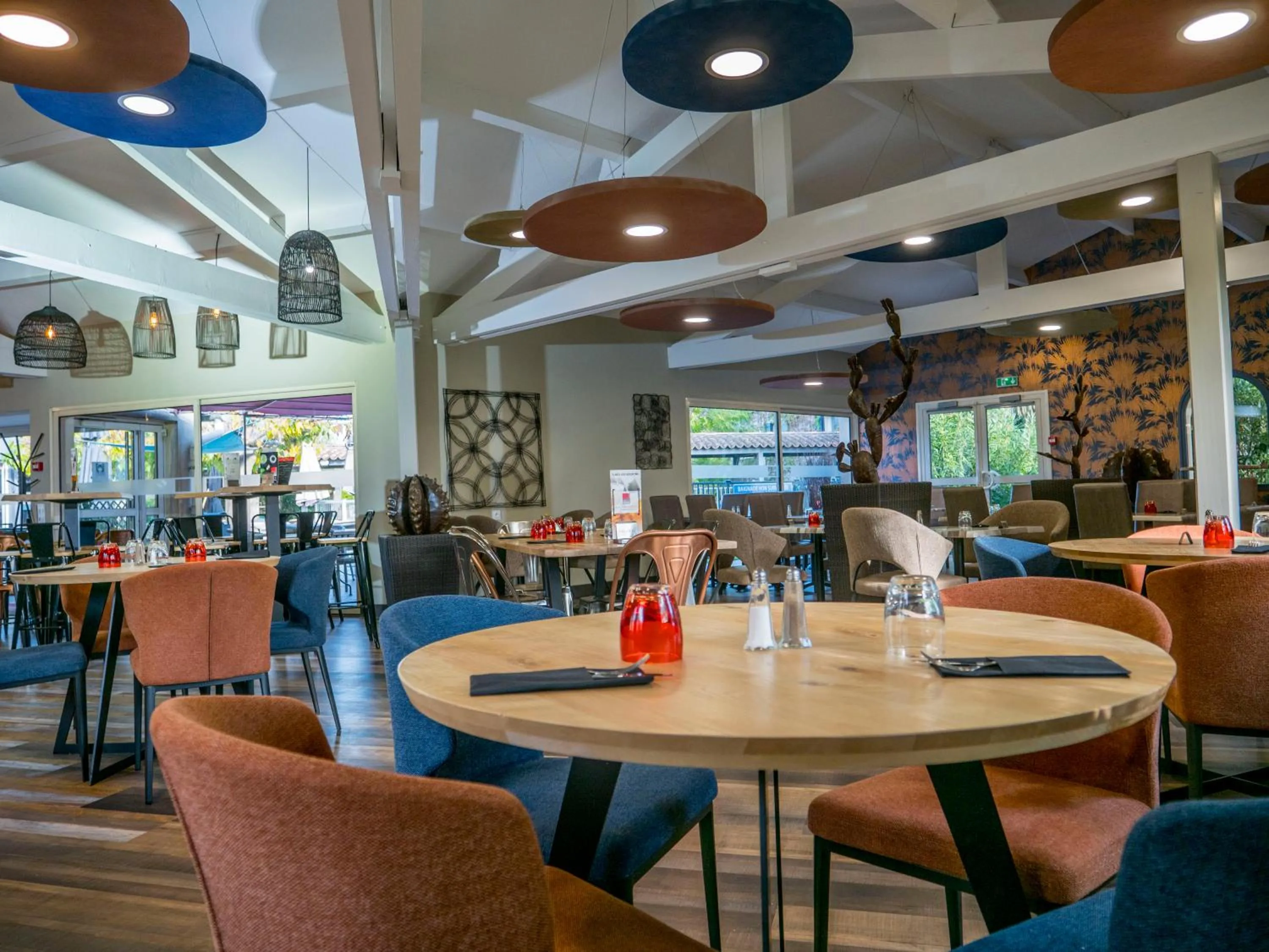 Restaurant/places to eat in Logis Hotel Restaurant Uzès Pont du Gard