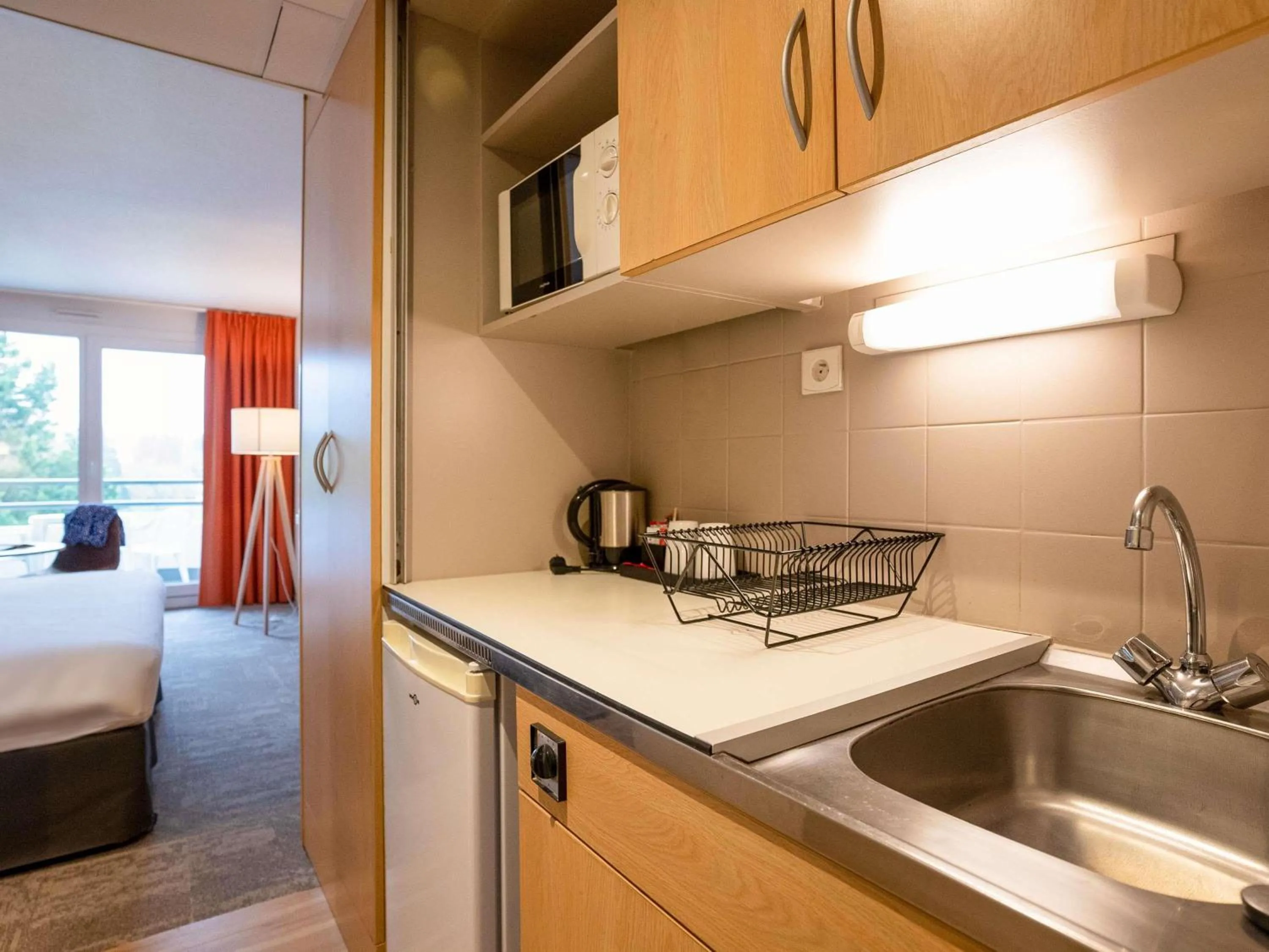 Bedroom, Bed in ibis Styles Aix les Bains Domaine de Marlioz